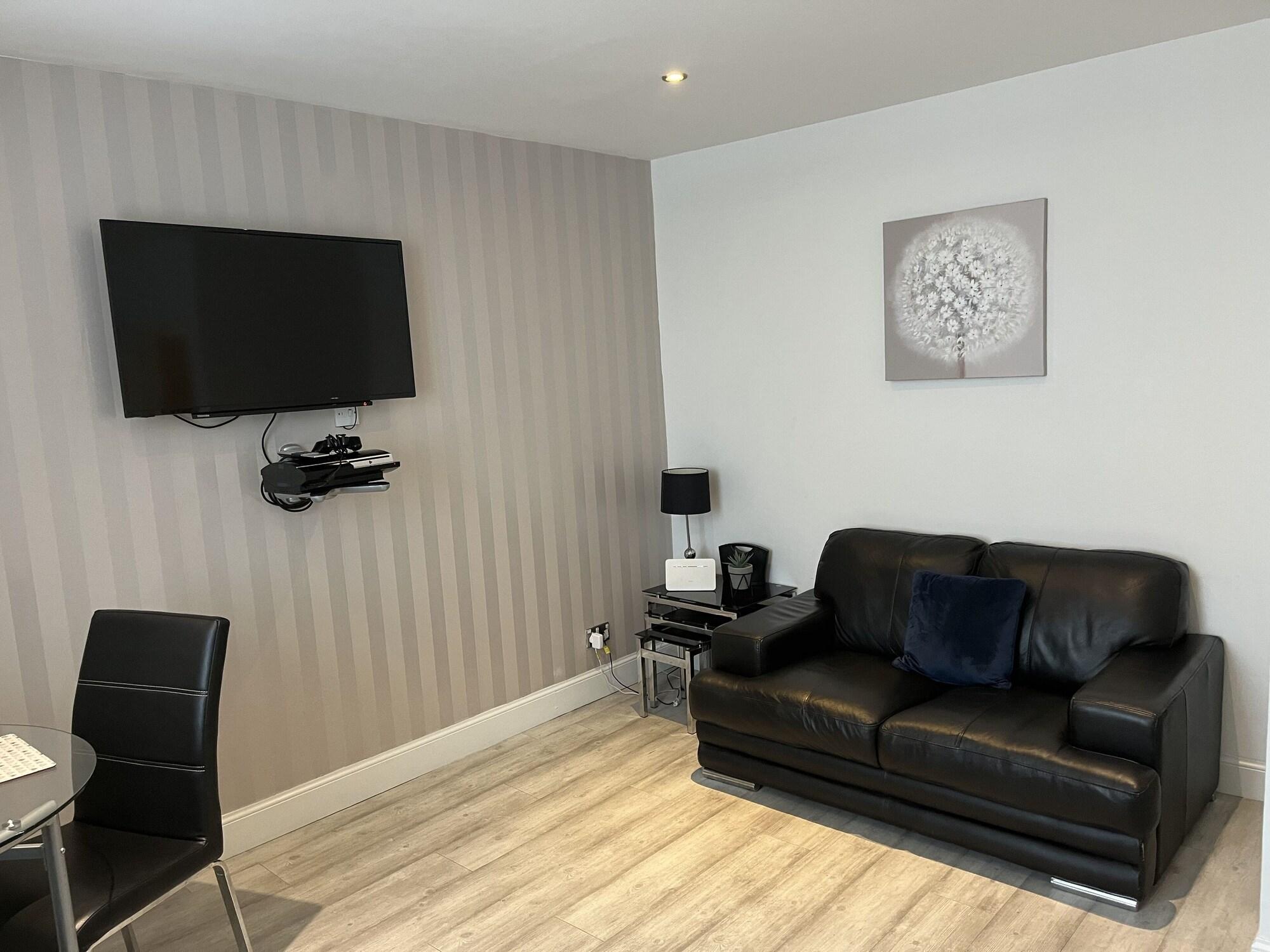 Varios Chapel Apartments