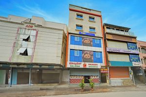 Alojamiento - Fabhotel Ujwal Comforts