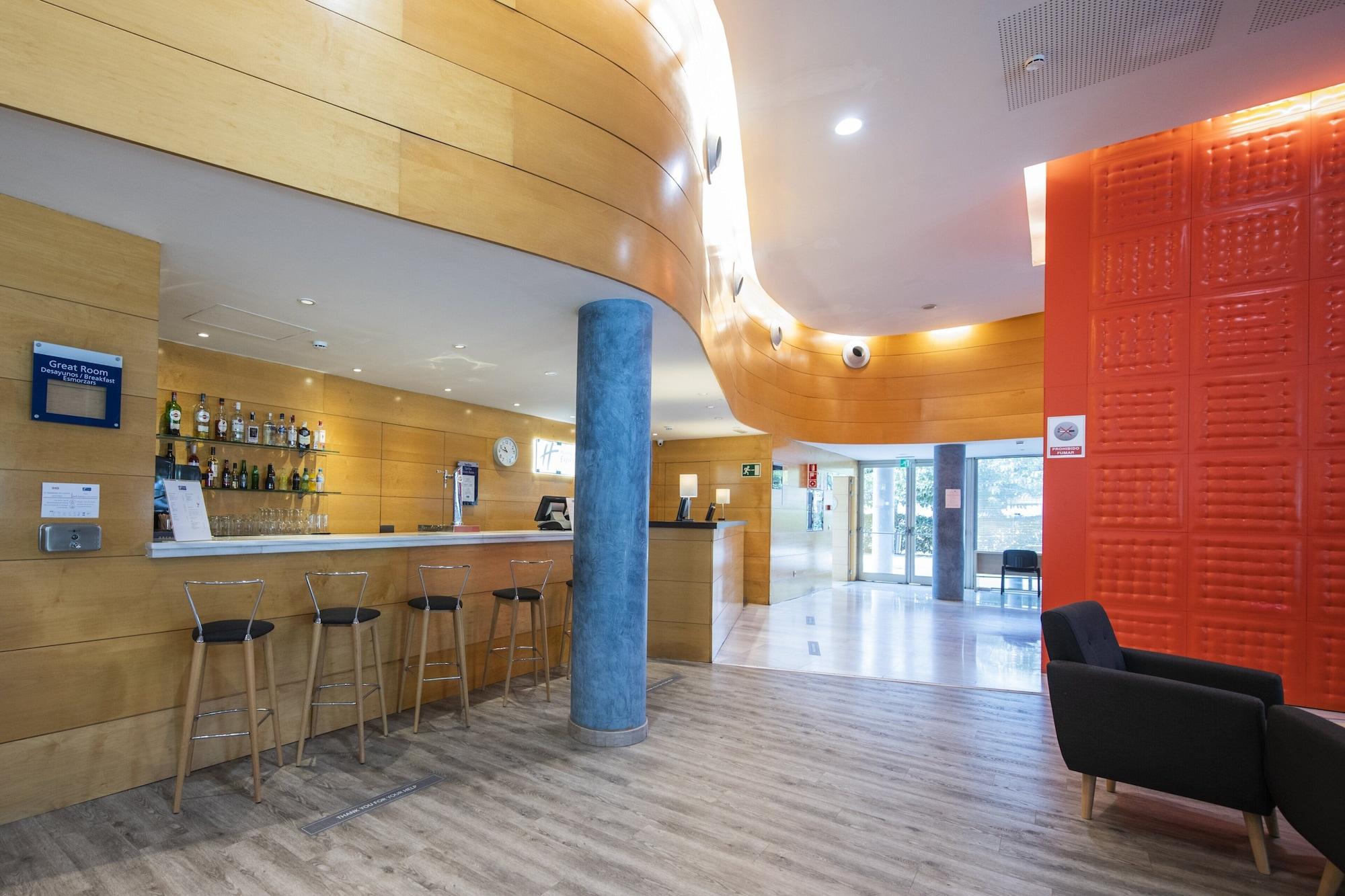 Bar/Salón Holiday Inn Express Barcelona - Molins de Rei by IHG