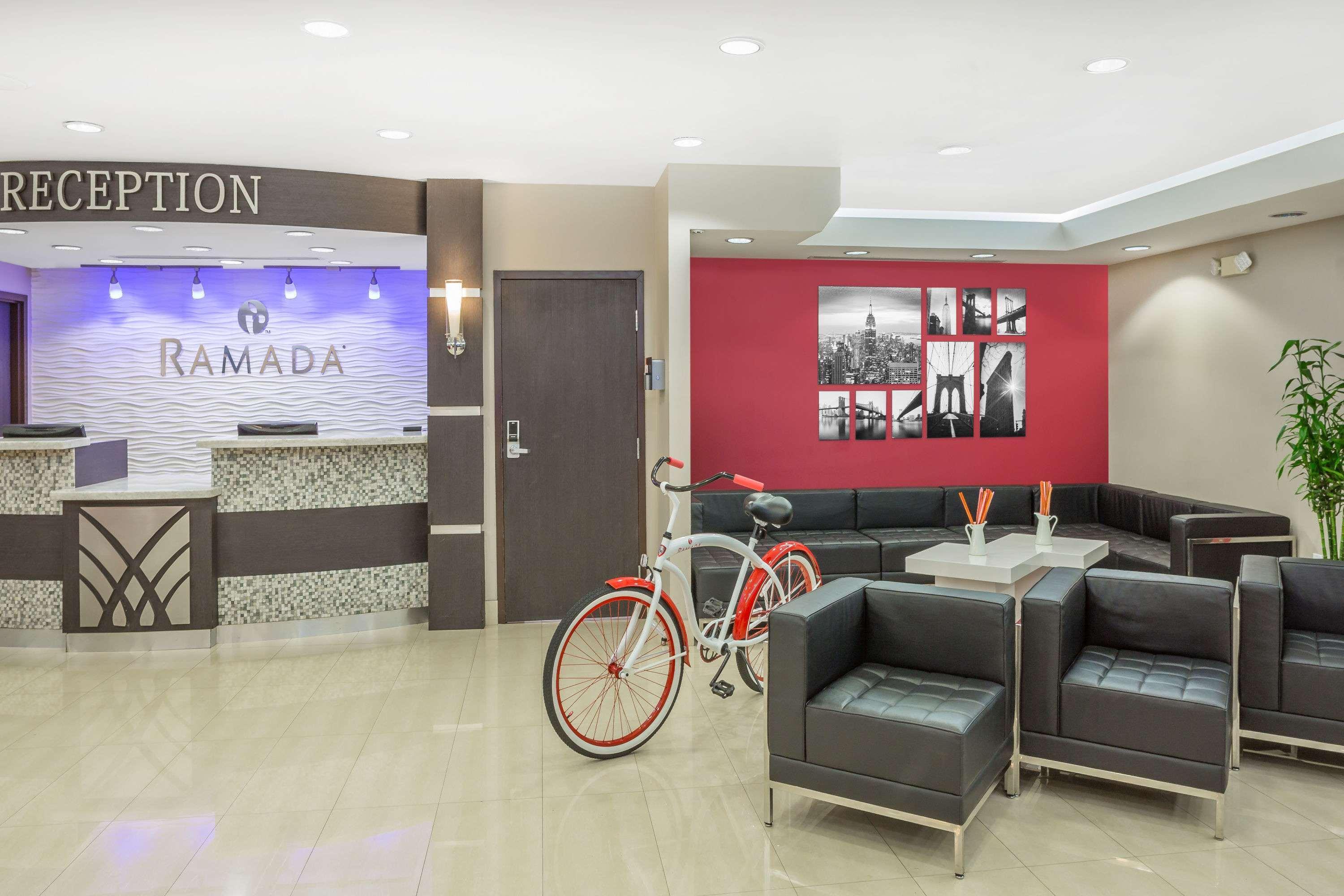 Vista Lobby Ramada by Wyndham Miami Springs/Miami International Airport