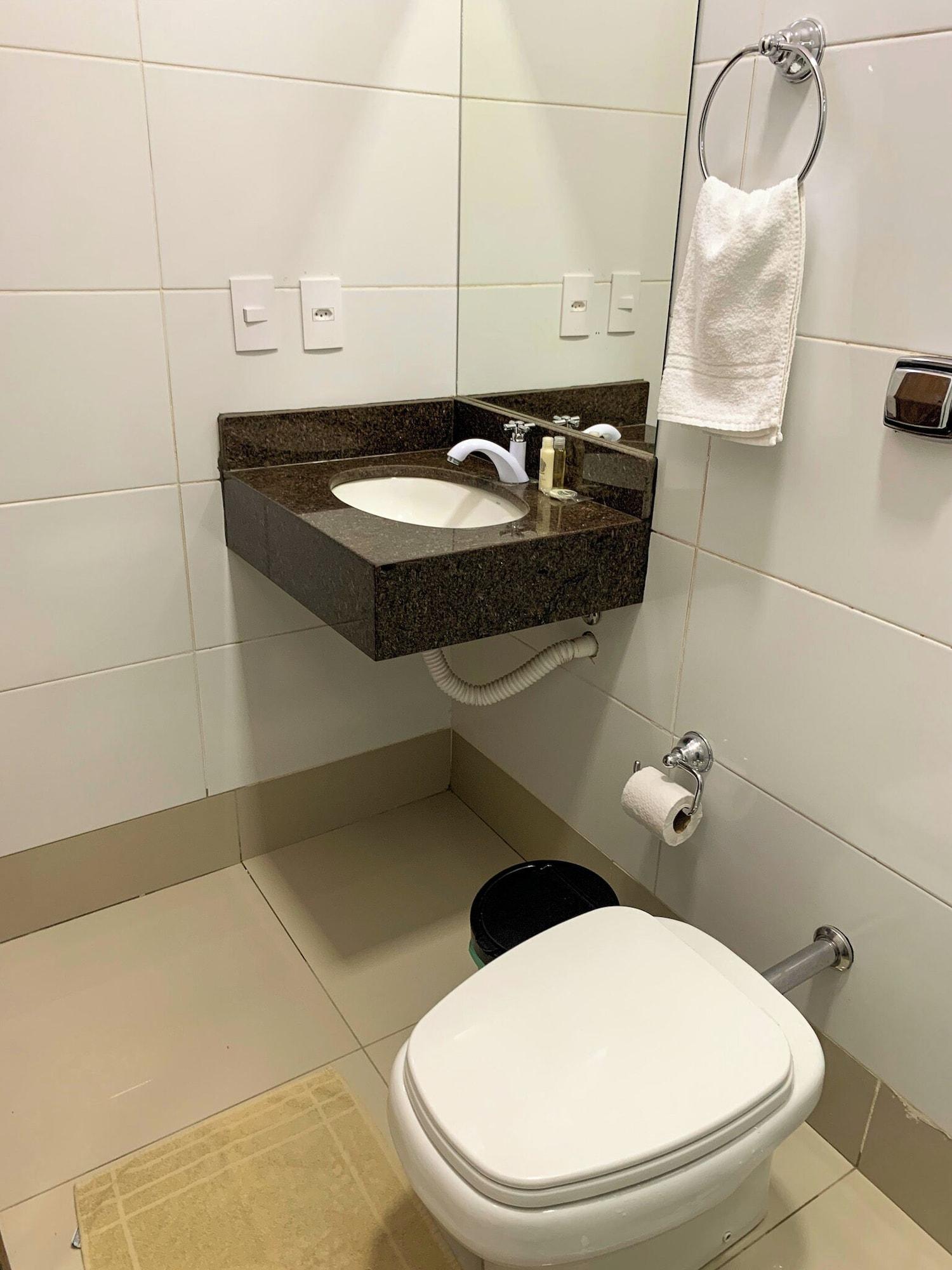 Equipamiento de Habitación Pousada & Restaurante Praeros LTDA