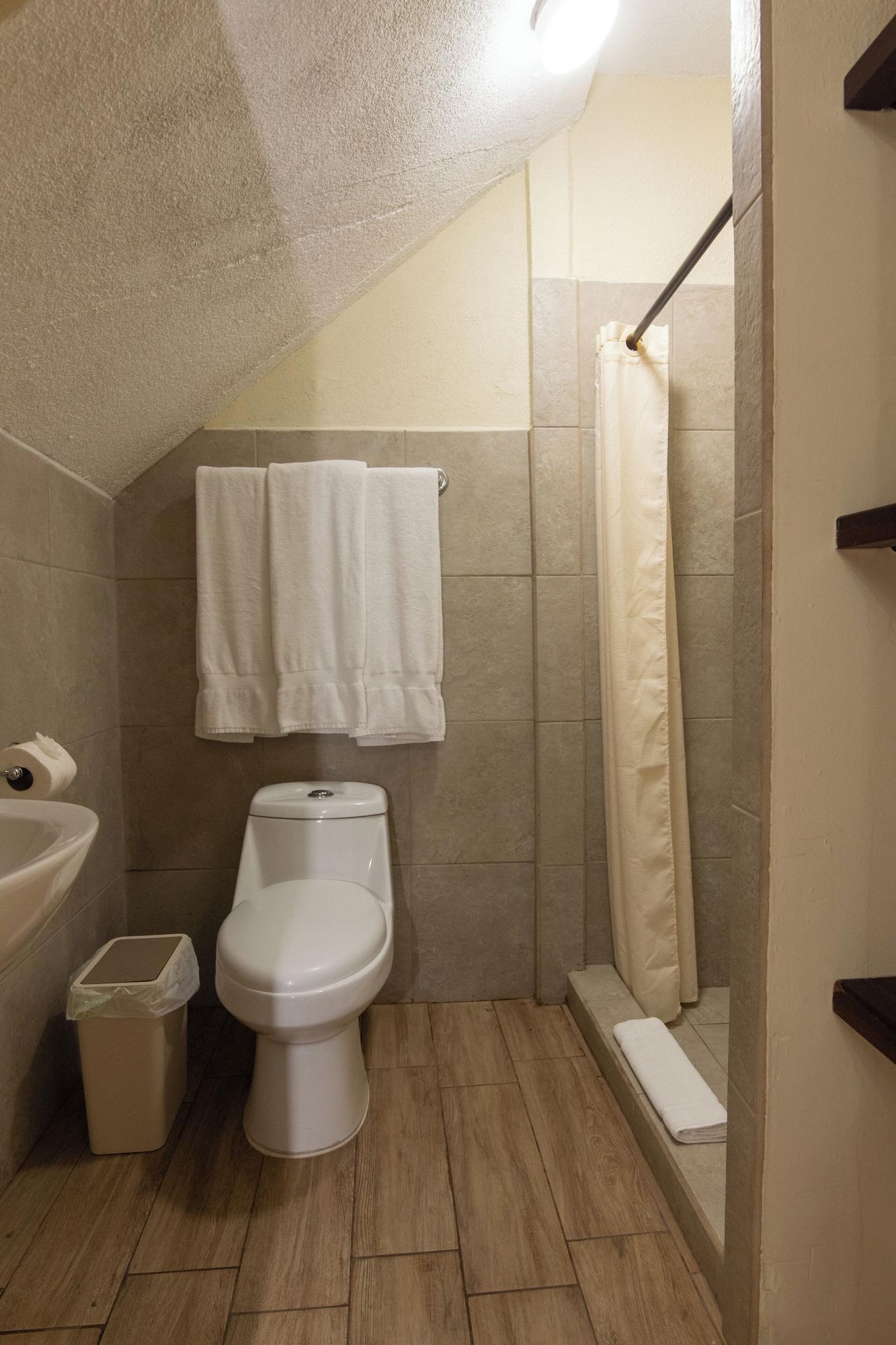 Equipamiento de Habitación In & Out Hotel