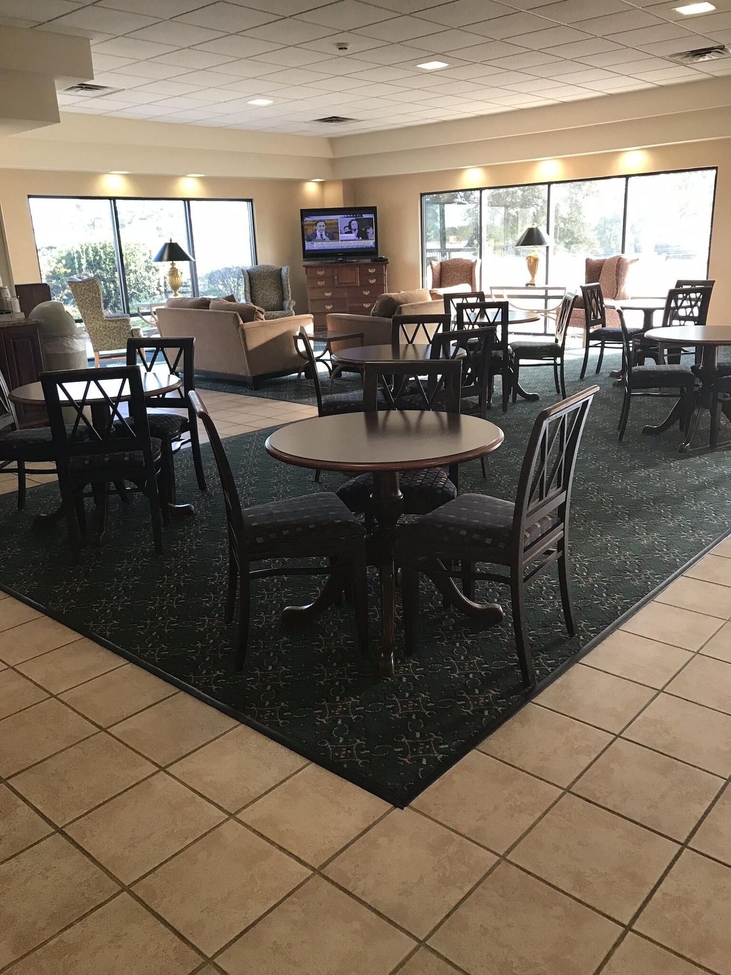 Restaurant Days Inn by Wyndham Metter