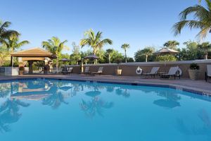 Alojamiento - Holiday Inn Express & Suites Naples Downtown - 5th Avenue by IHG