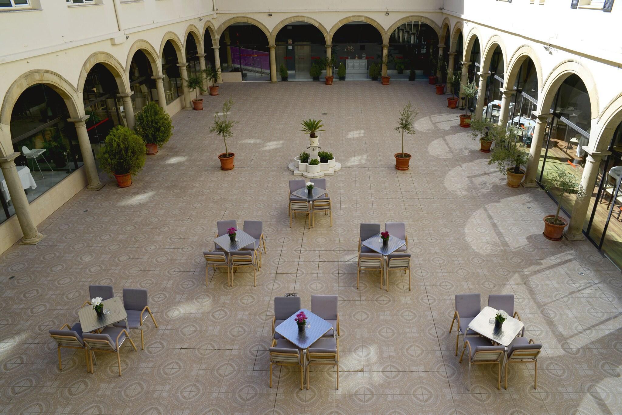 Varios TRH Ciudad de Baeza