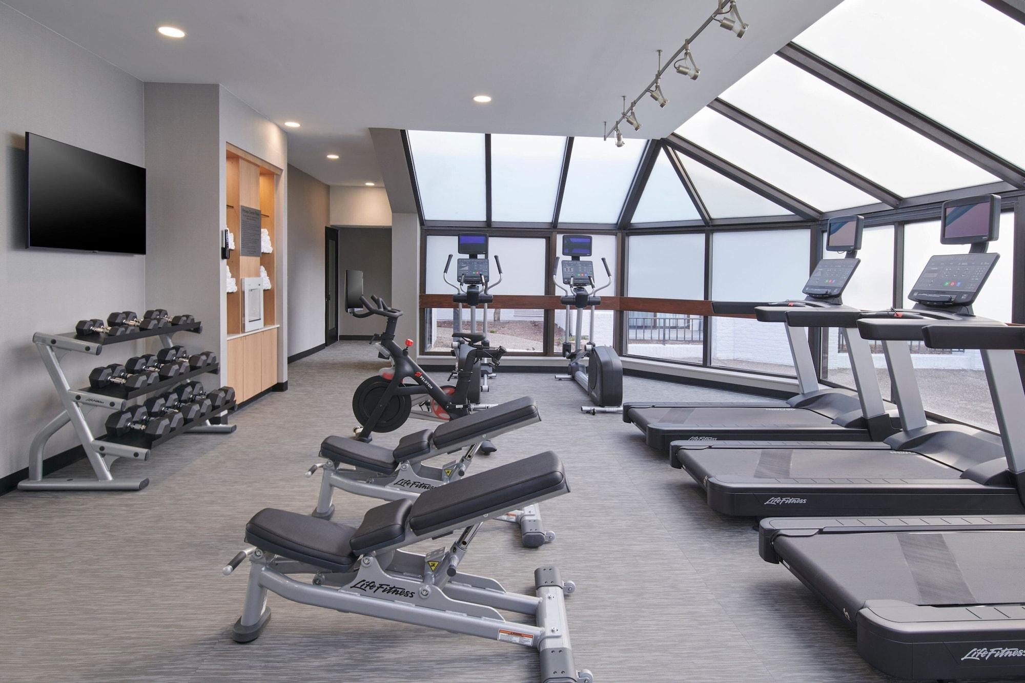 Gimnasio Courtyard by Marriott Detroit Livonia