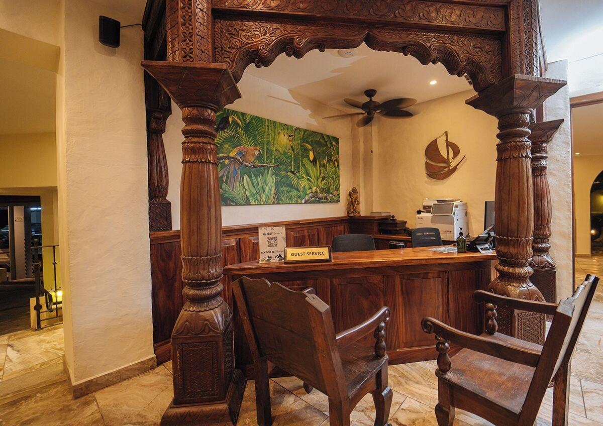 Vista Lobby Vista Suites at Parador