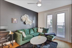 Alquiler Vacacional - Modern Lux 1 bedroom with Pool + Gym + Parking + Desk