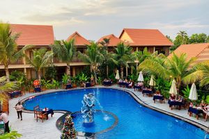 Alojamiento - Golden Topaz Resort