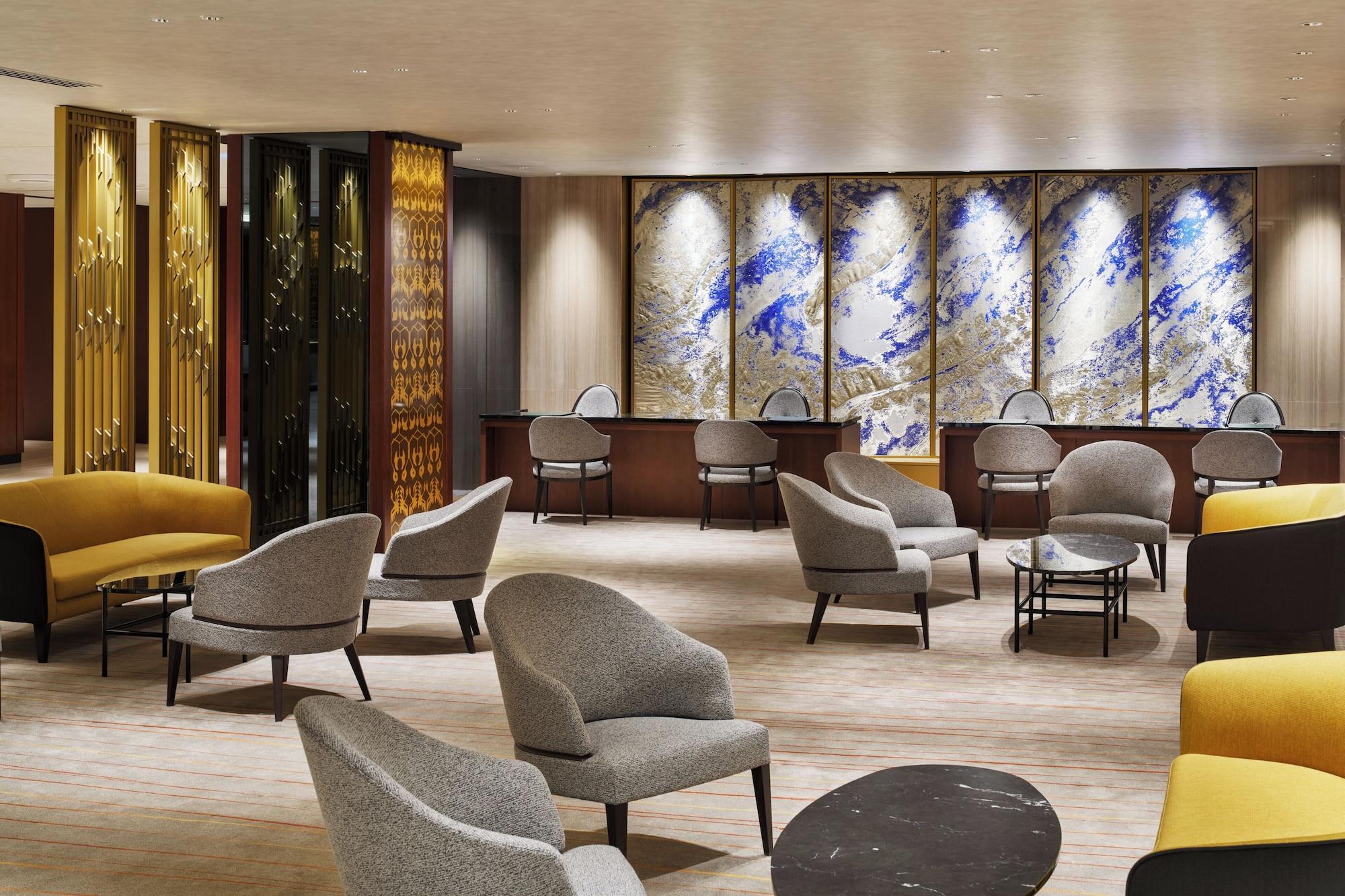 Vista Lobby RIHGA Royal Hotel Osaka, Vignette Collection by IHG