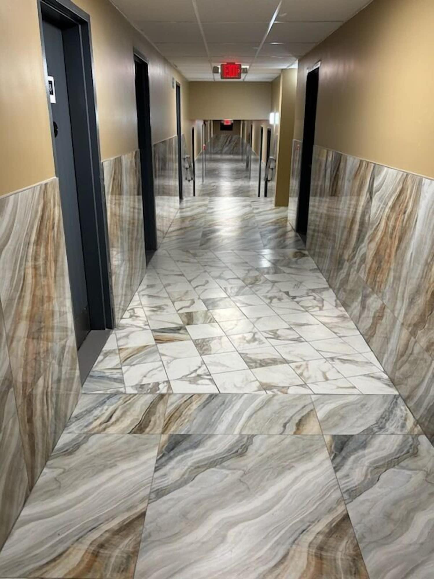 Vista Lobby Townhouse Inn & Suites