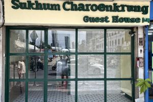 Alojamiento - Sukhum Charoen Krung Tak-Sin guest house