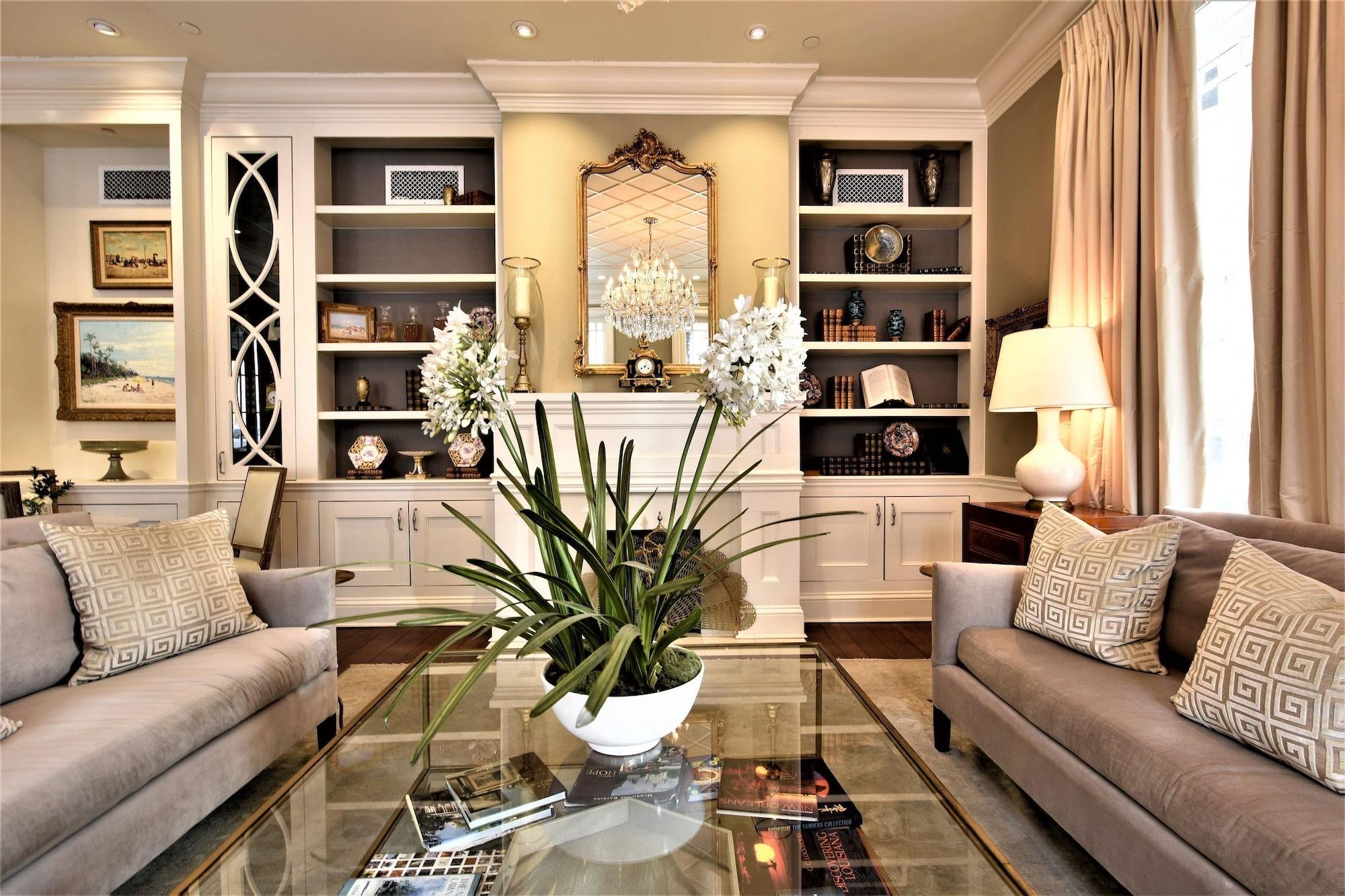 Vista Lobby voco St. James Hotel by IHG