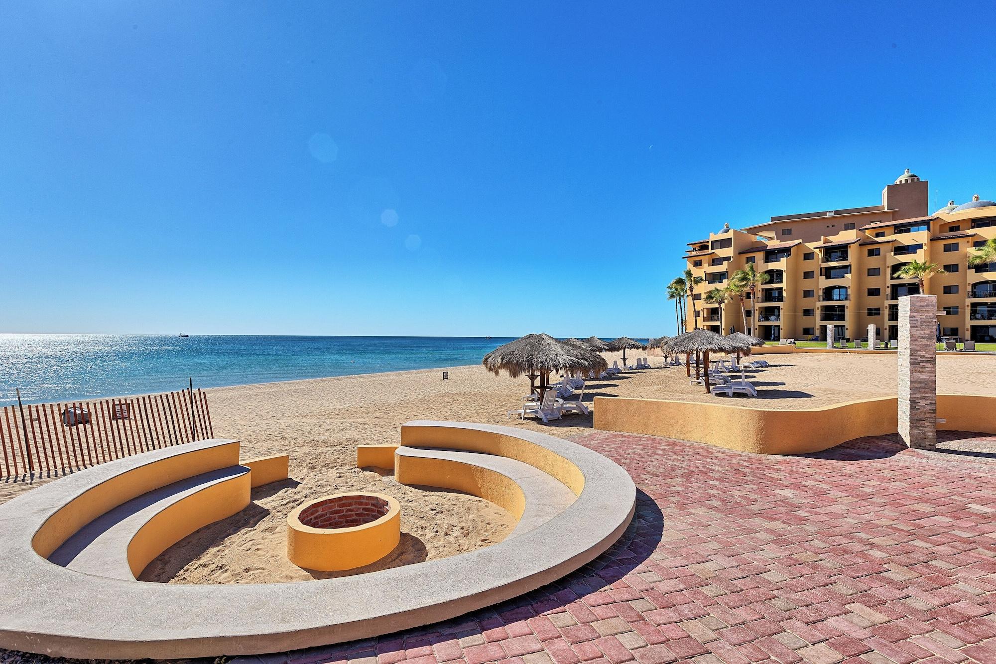Bar/Salón BeachBumCondos