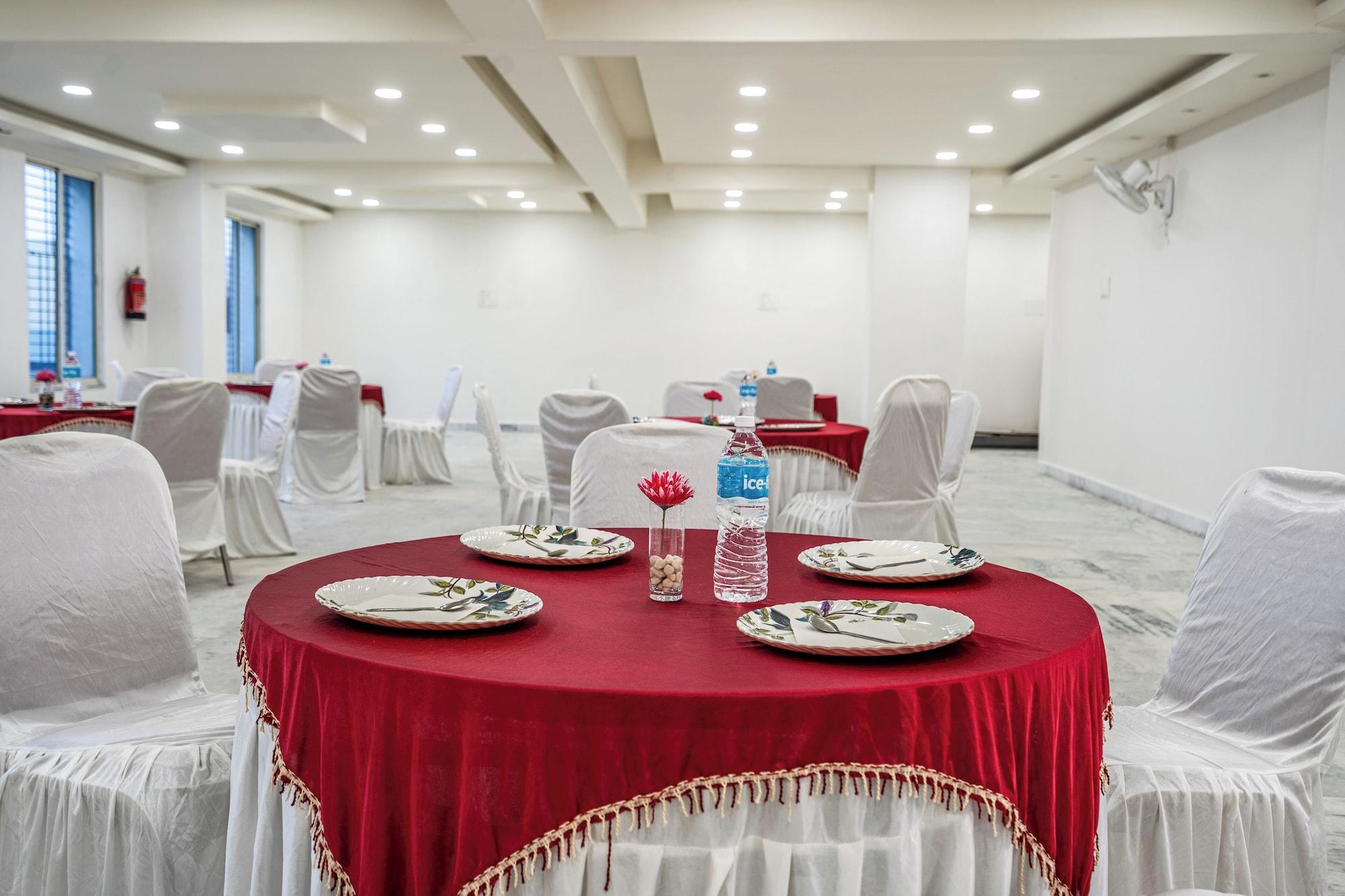 Restaurant Treebo Green Olive