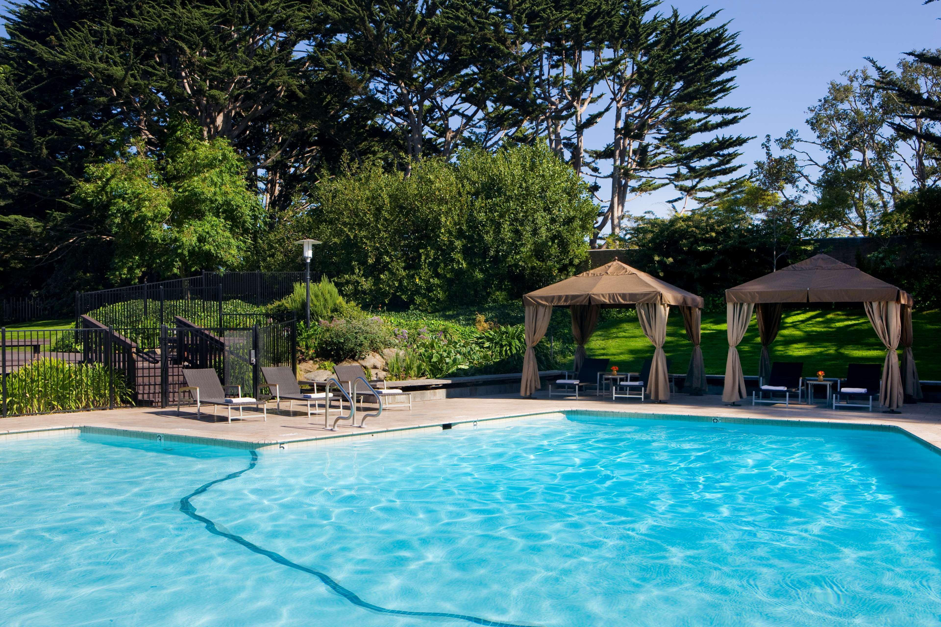 Vista Piscina Hyatt Regency Monterey Hotel & Spa