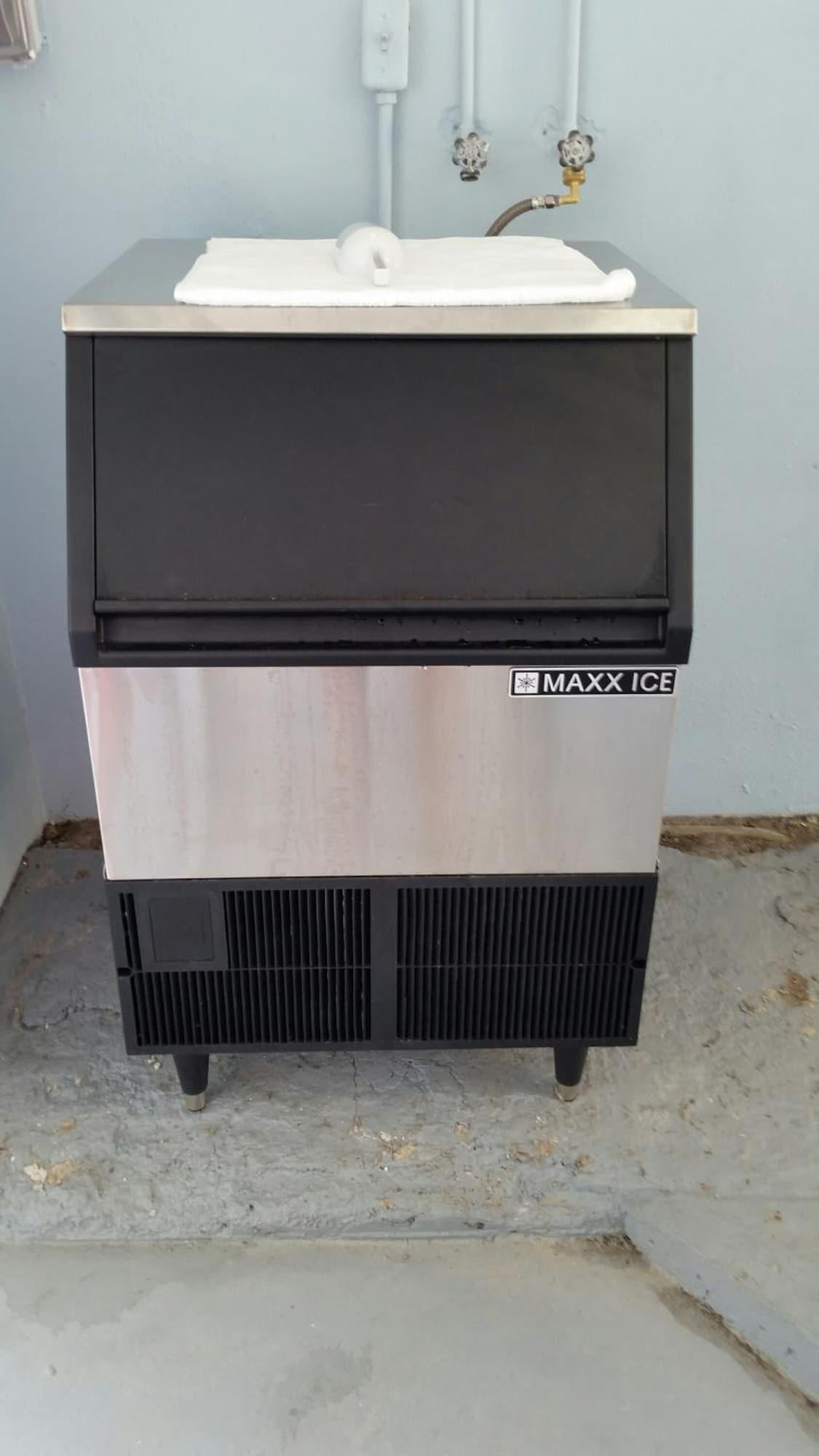 Vista Exterior Knight's Key Suites