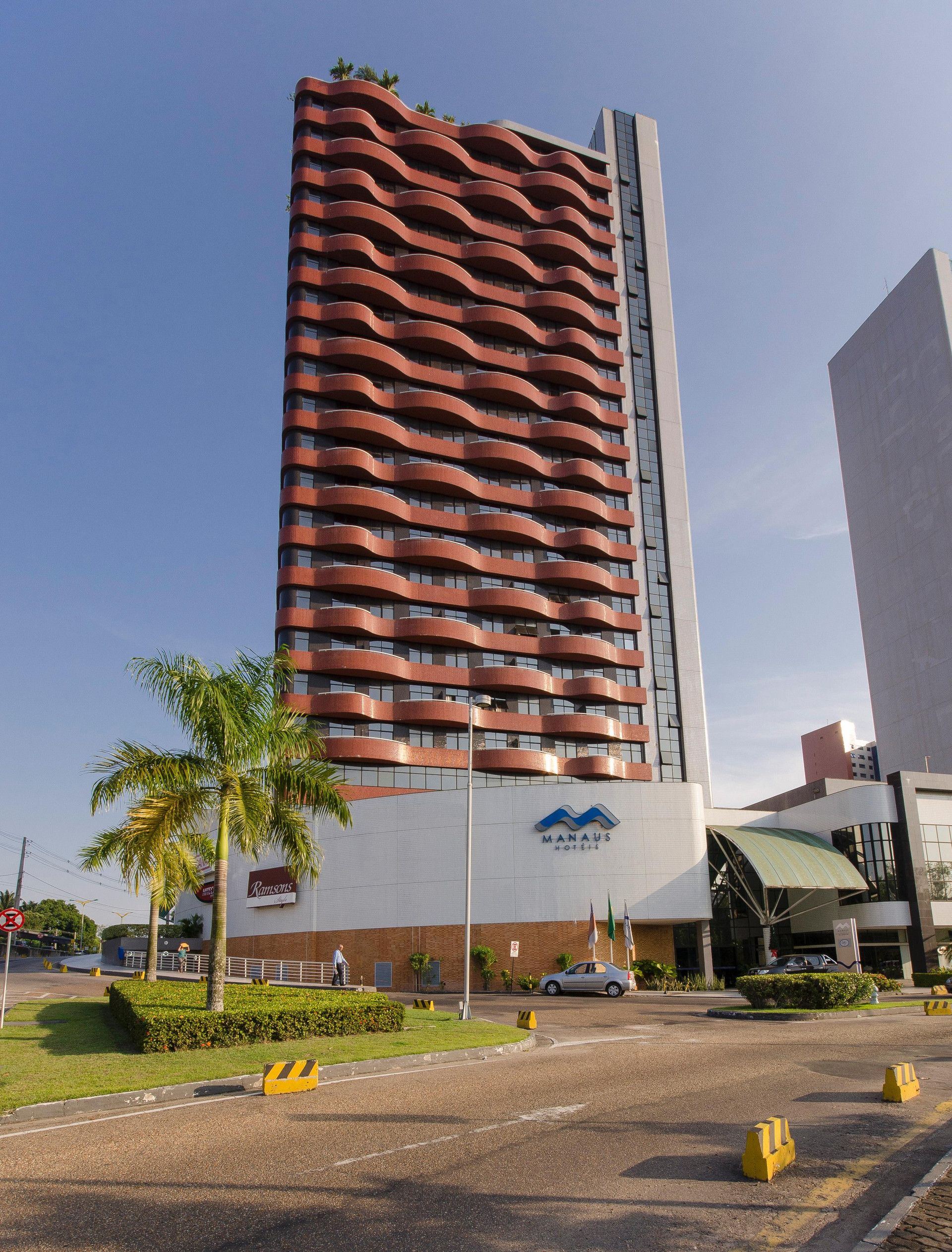 Vista Exterior Hotel Millennium