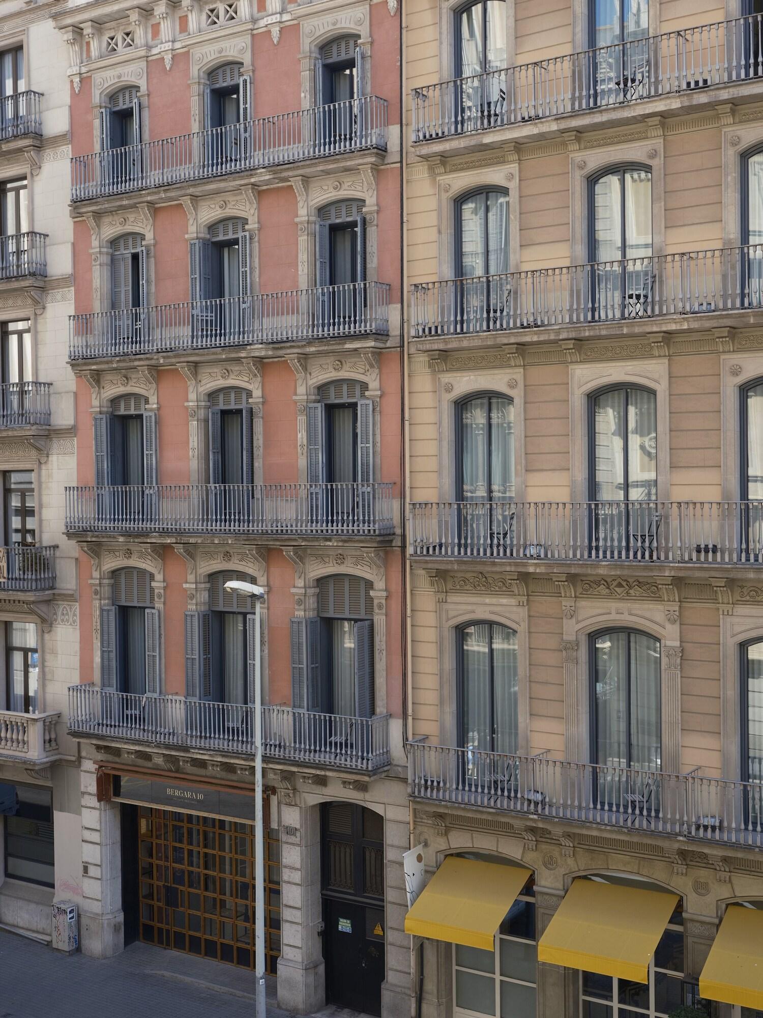 Vista Exterior Hotel Pulitzer Barcelona