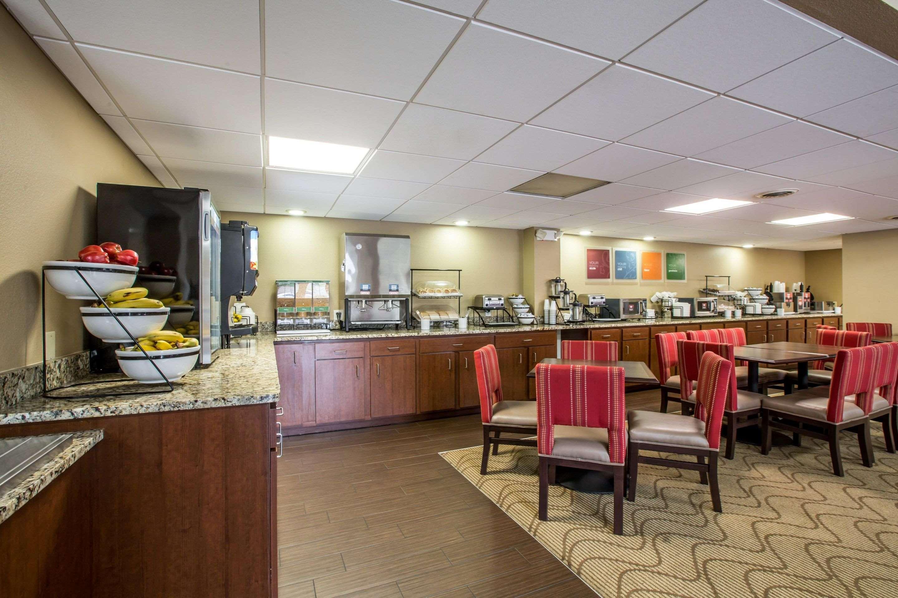 Restaurant Comfort Inn & Suites At Dollywood Lane