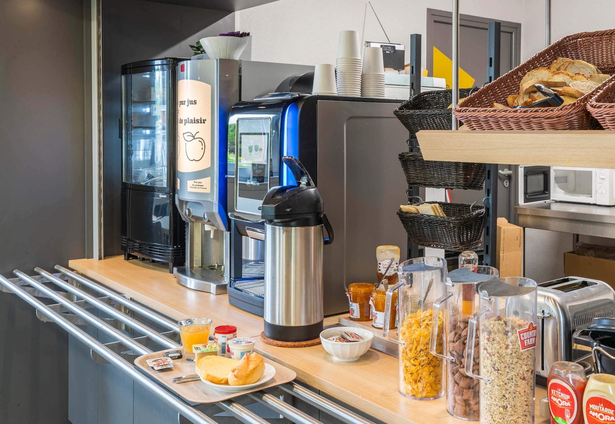 Restaurant B&B HOTEL Troyes Saint-Parres-aux-Tertres