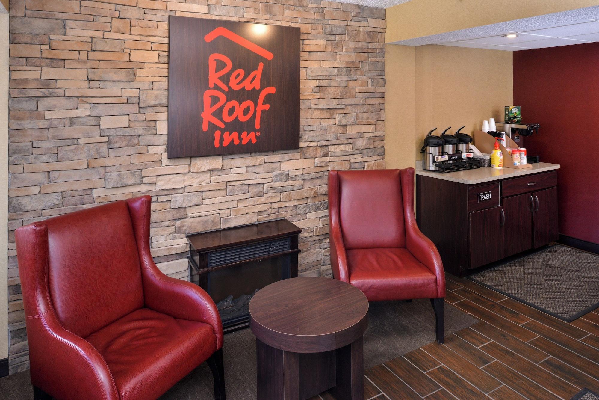 Vista Lobby Red Roof Inn Milwaukee – Airport/Oak Creek