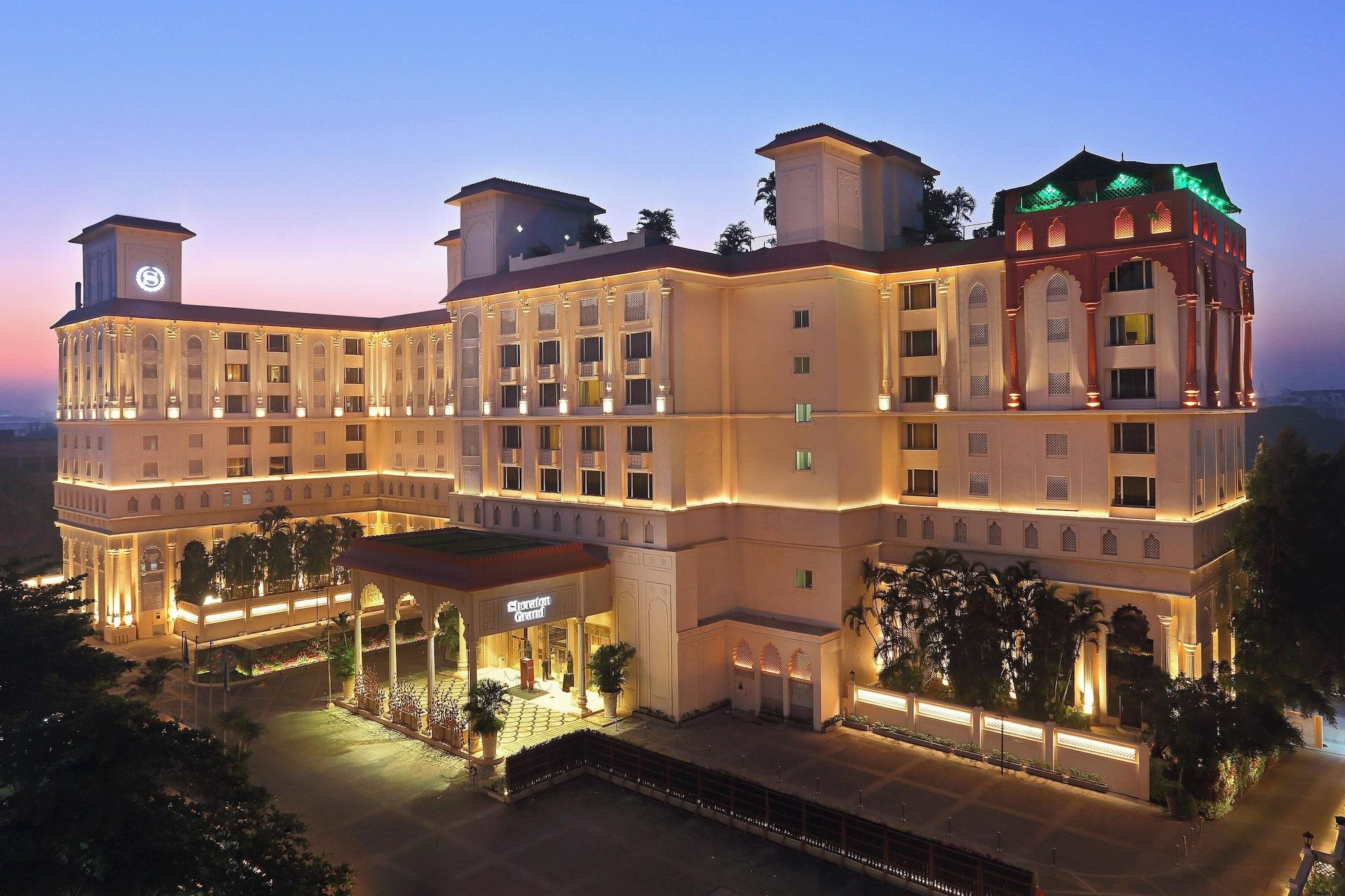 Vista Exterior Sheraton Grand Pune Bund Garden Hotel