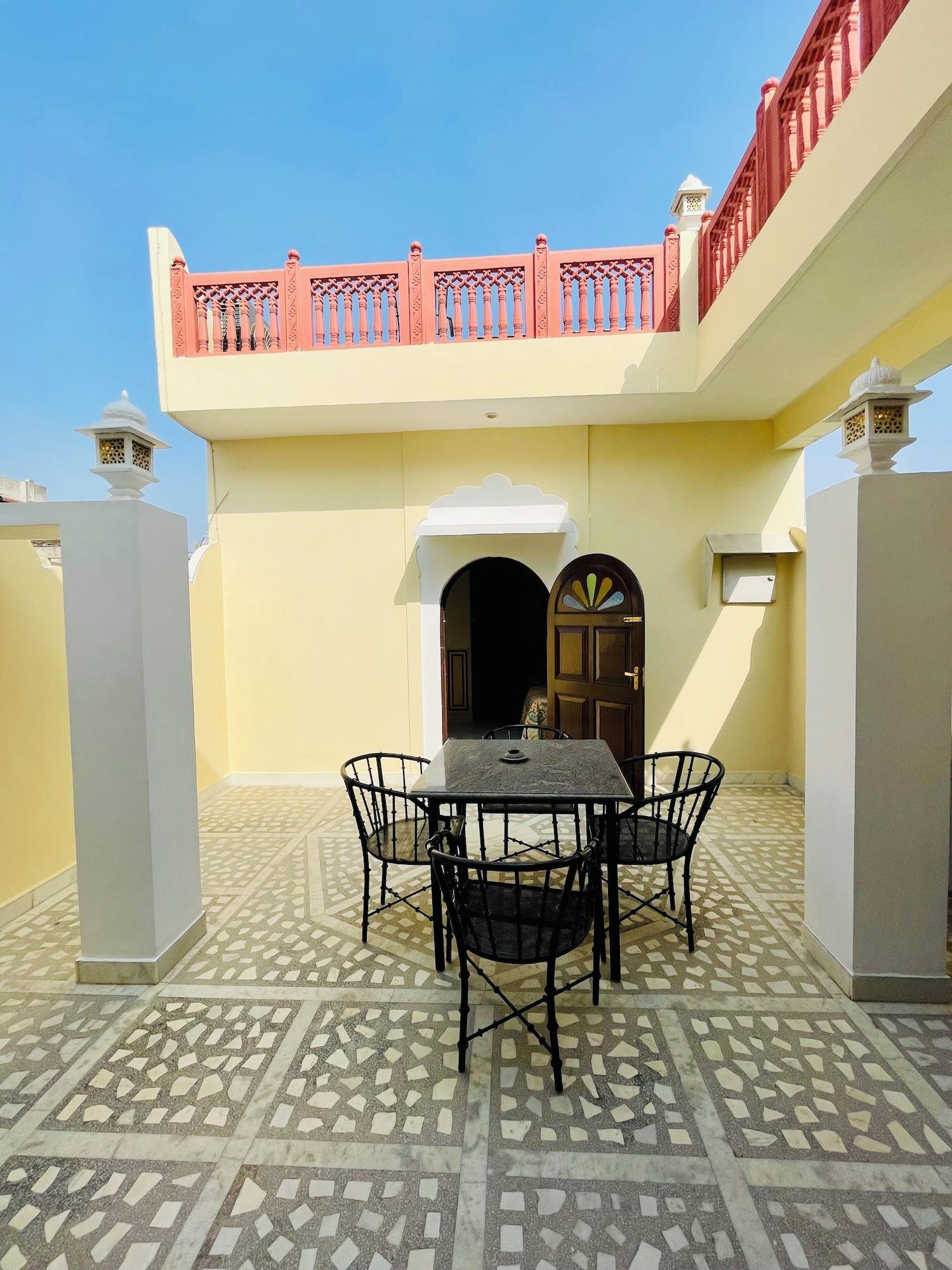 Equipamiento de Habitación Khatu Haveli