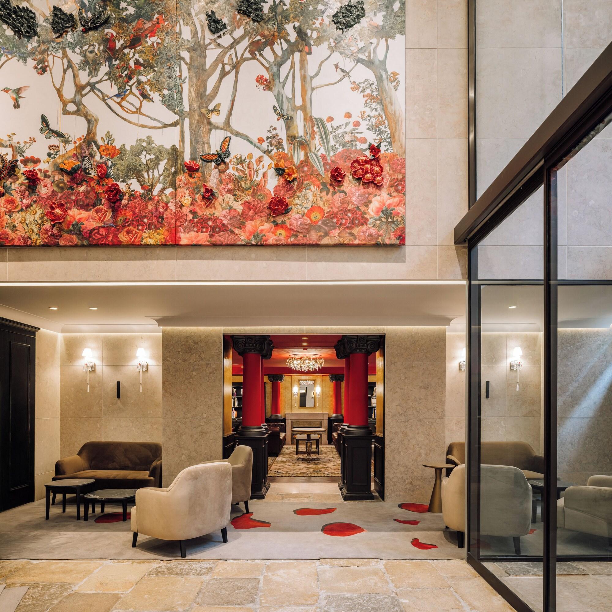 Vista Lobby MYTHIC SANA Downtown Suites - New Opening