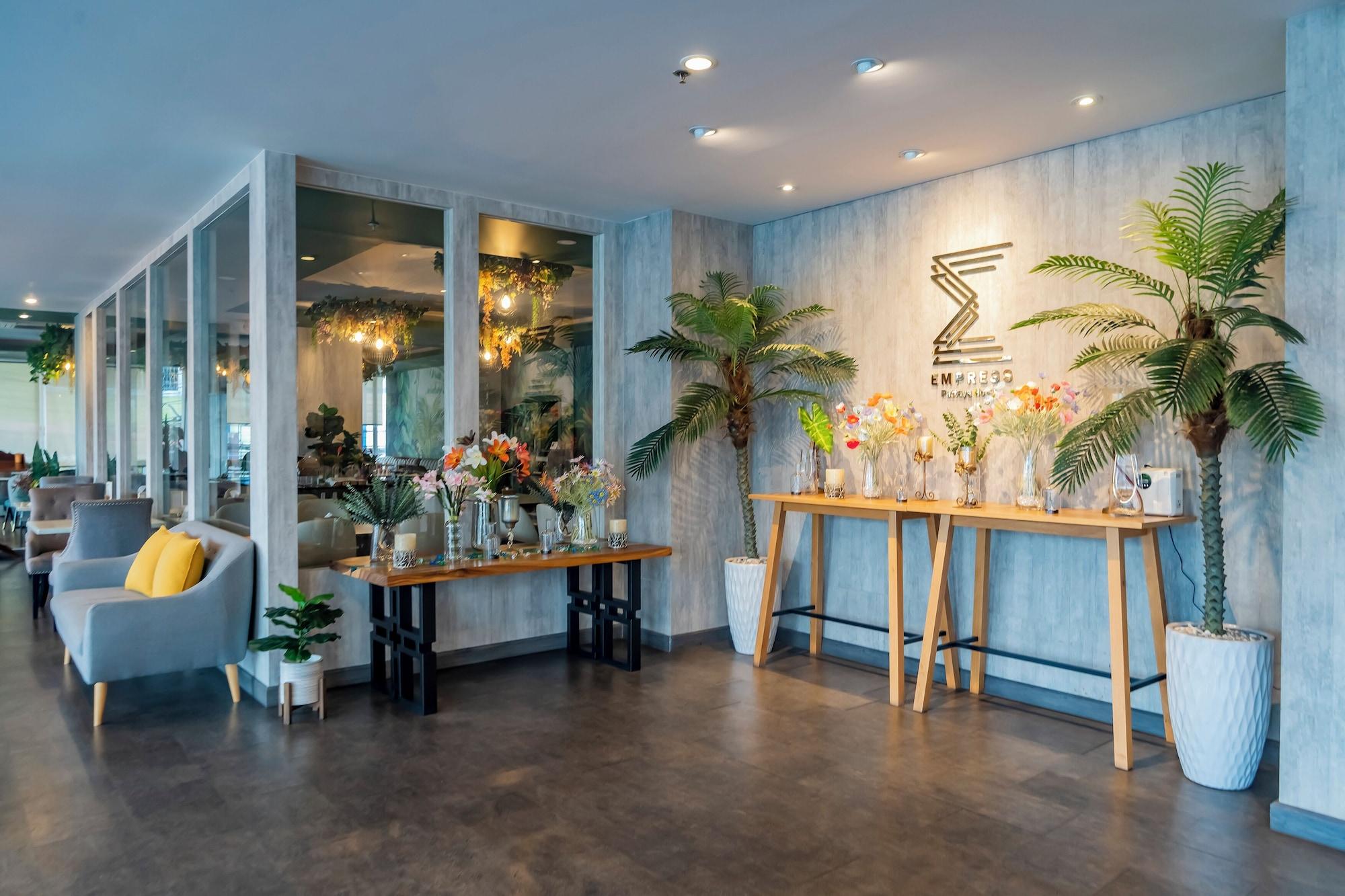 Vista Lobby Empress Pattaya Hotel