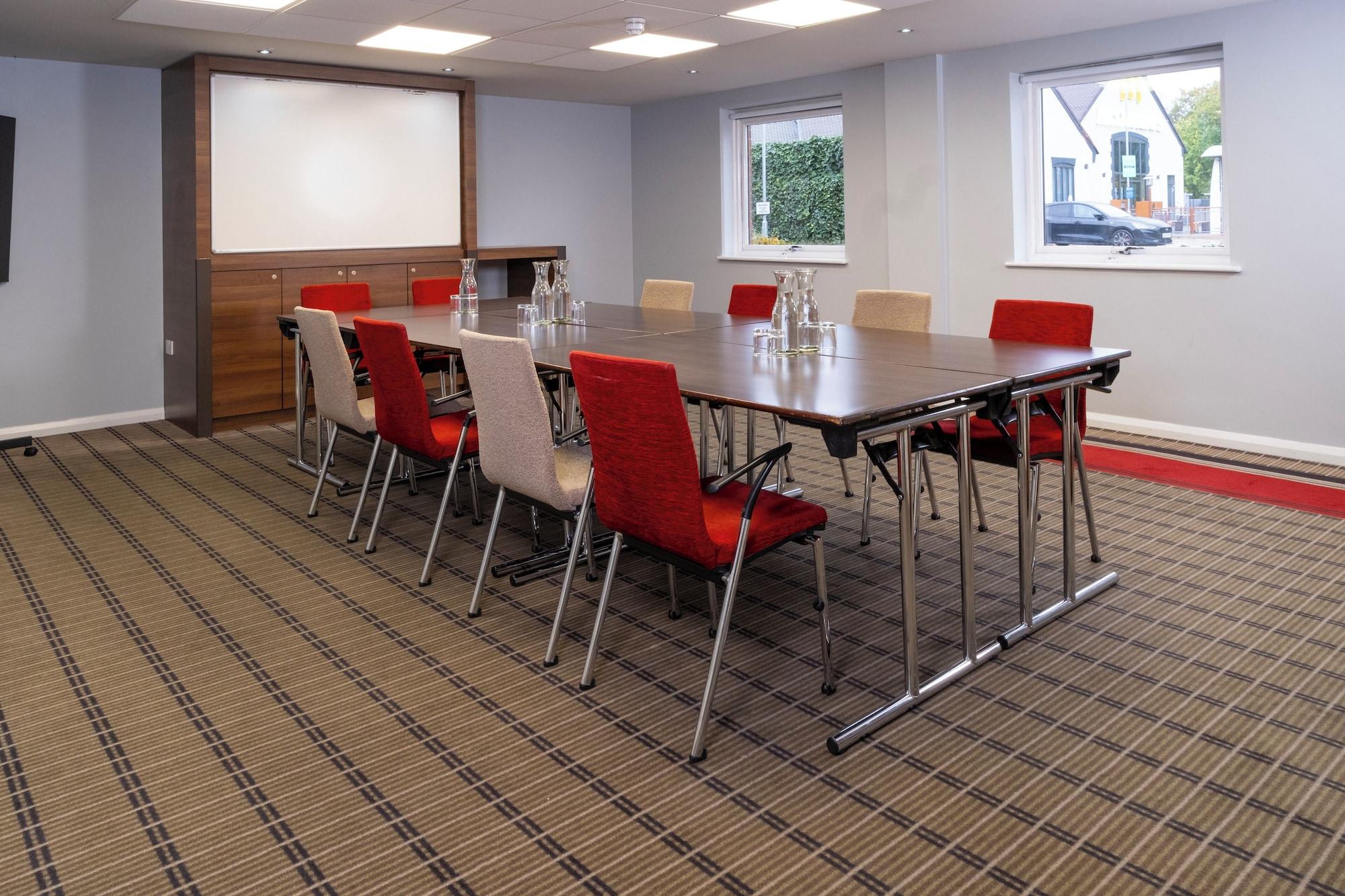 Sala de Reuniones Holiday Inn Express Warwick - Stratford-upon-Avon by IHG