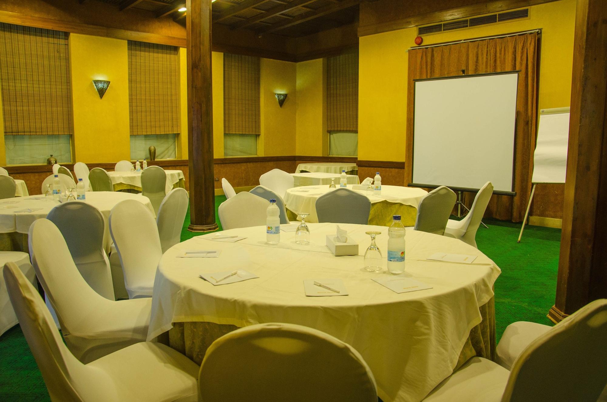 Salón de Baile Grand Pyramids Hotel