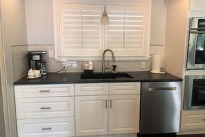 Alquiler Vacacional - BIRD'S EYE VIEW OF SOLAR ECLIPSE from Lovely 2BR Ranch in Bay Village