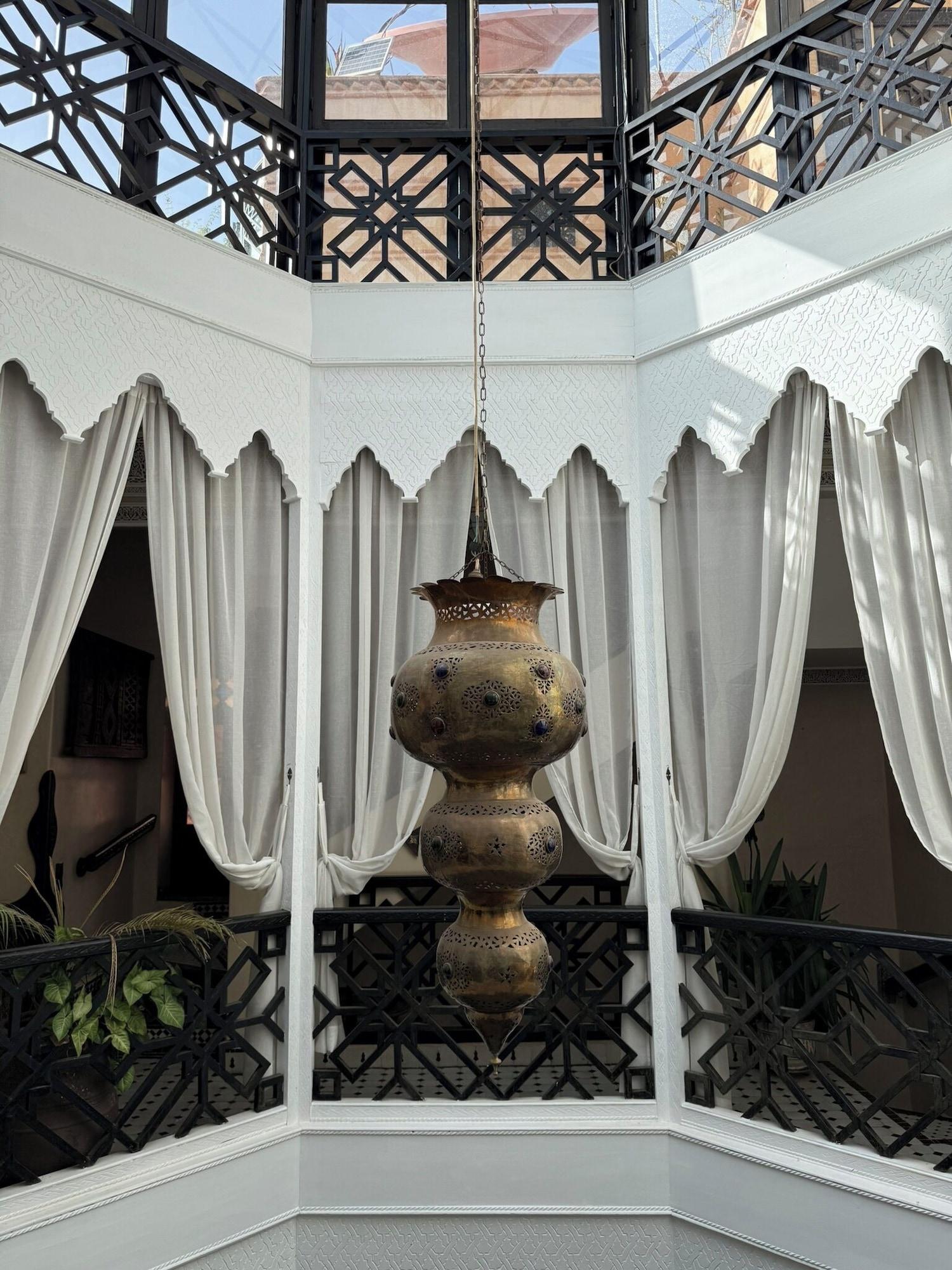 Vista Exterior Riad El Wiam