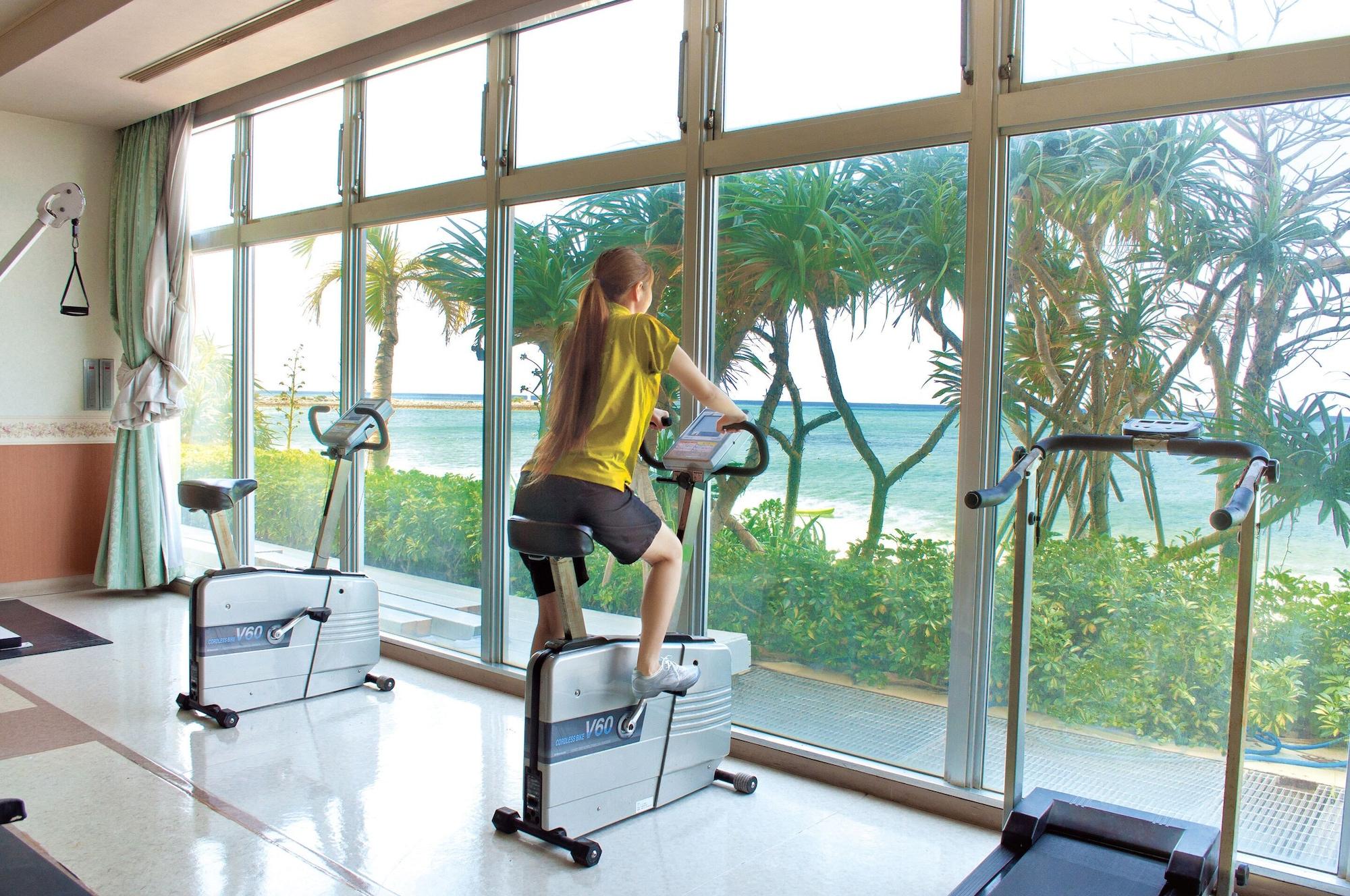 Gimnasio Rizzan Sea Park Hotel Tancha Bay