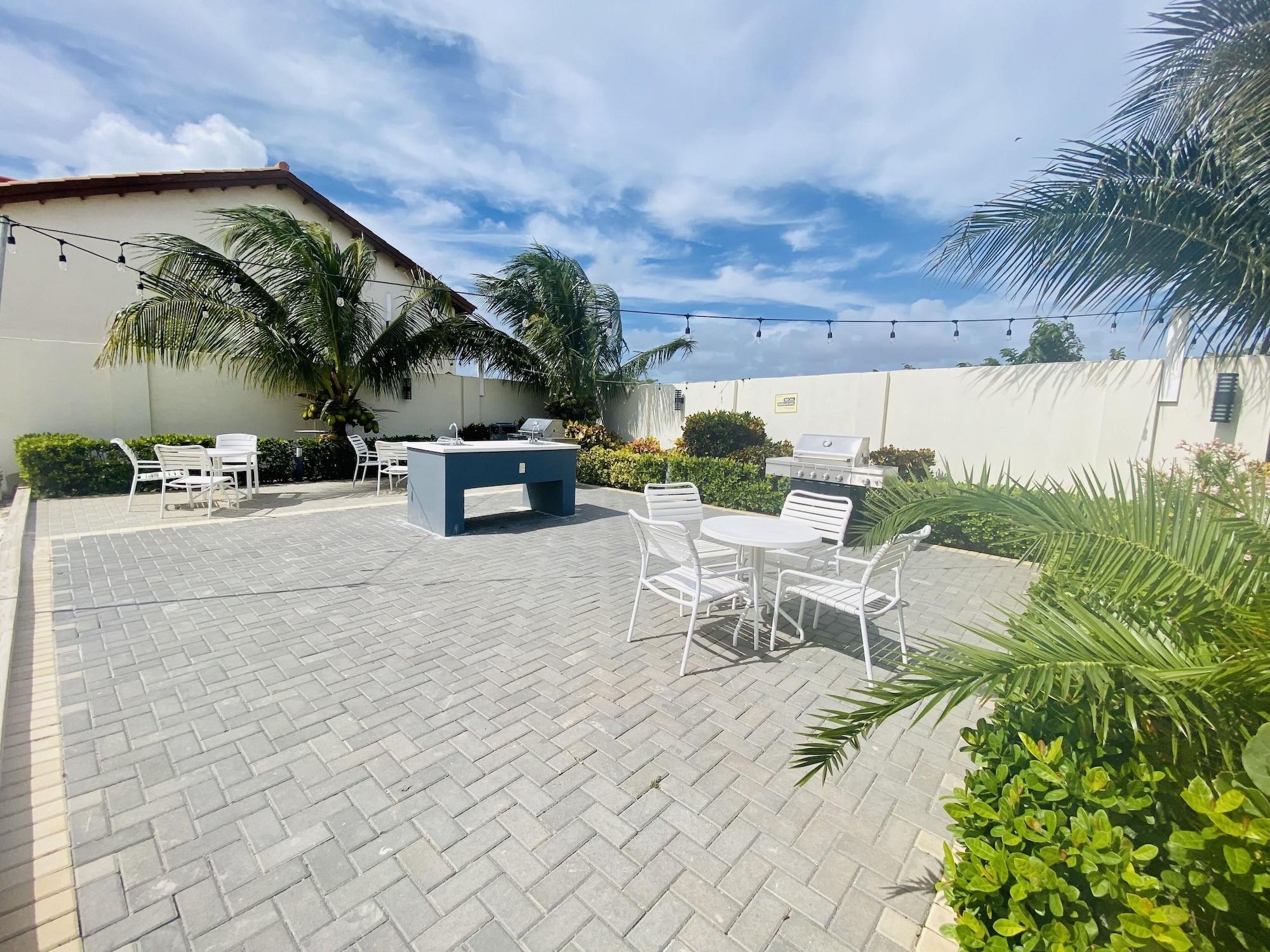 Hotel Arubas Life Vacation Residences BW Signature