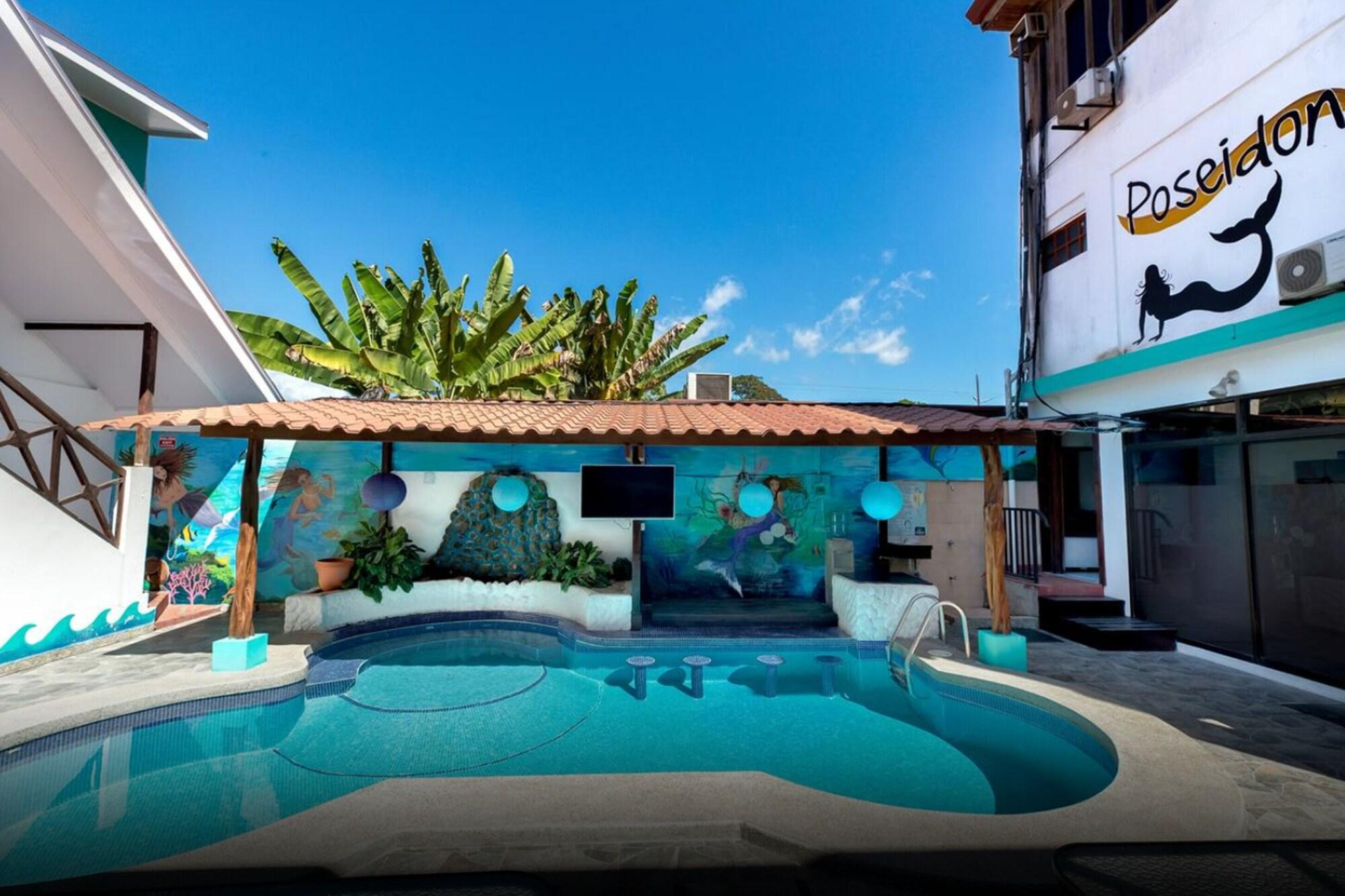 Vista Exterior Hotel Trident Poseidon