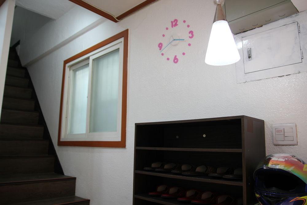 Varios J Story Guest House