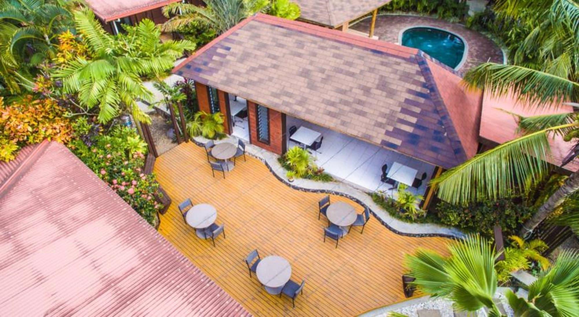 Vista Exterior Eden's Edge Hotel