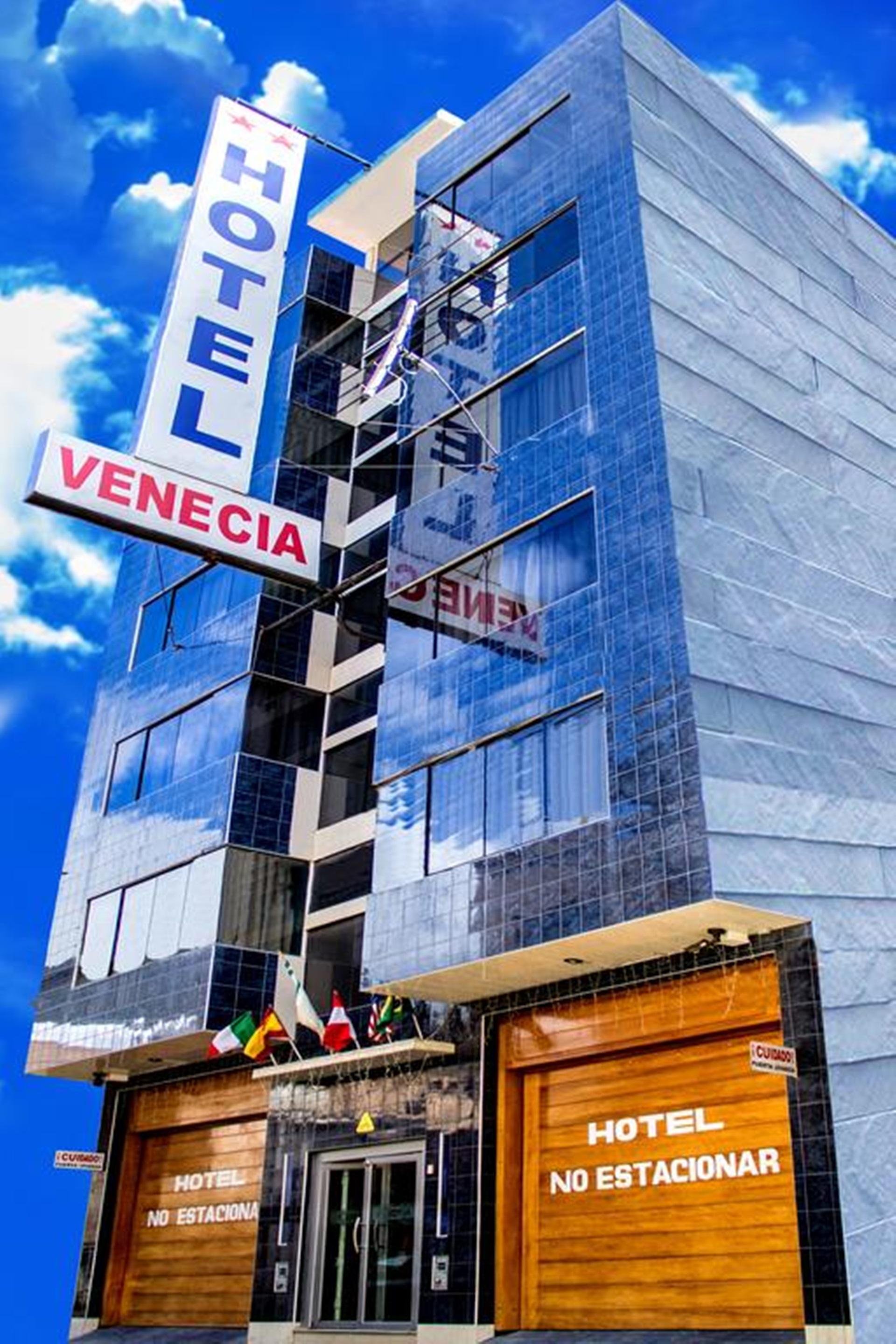 Vista Exterior Hotel Venecia