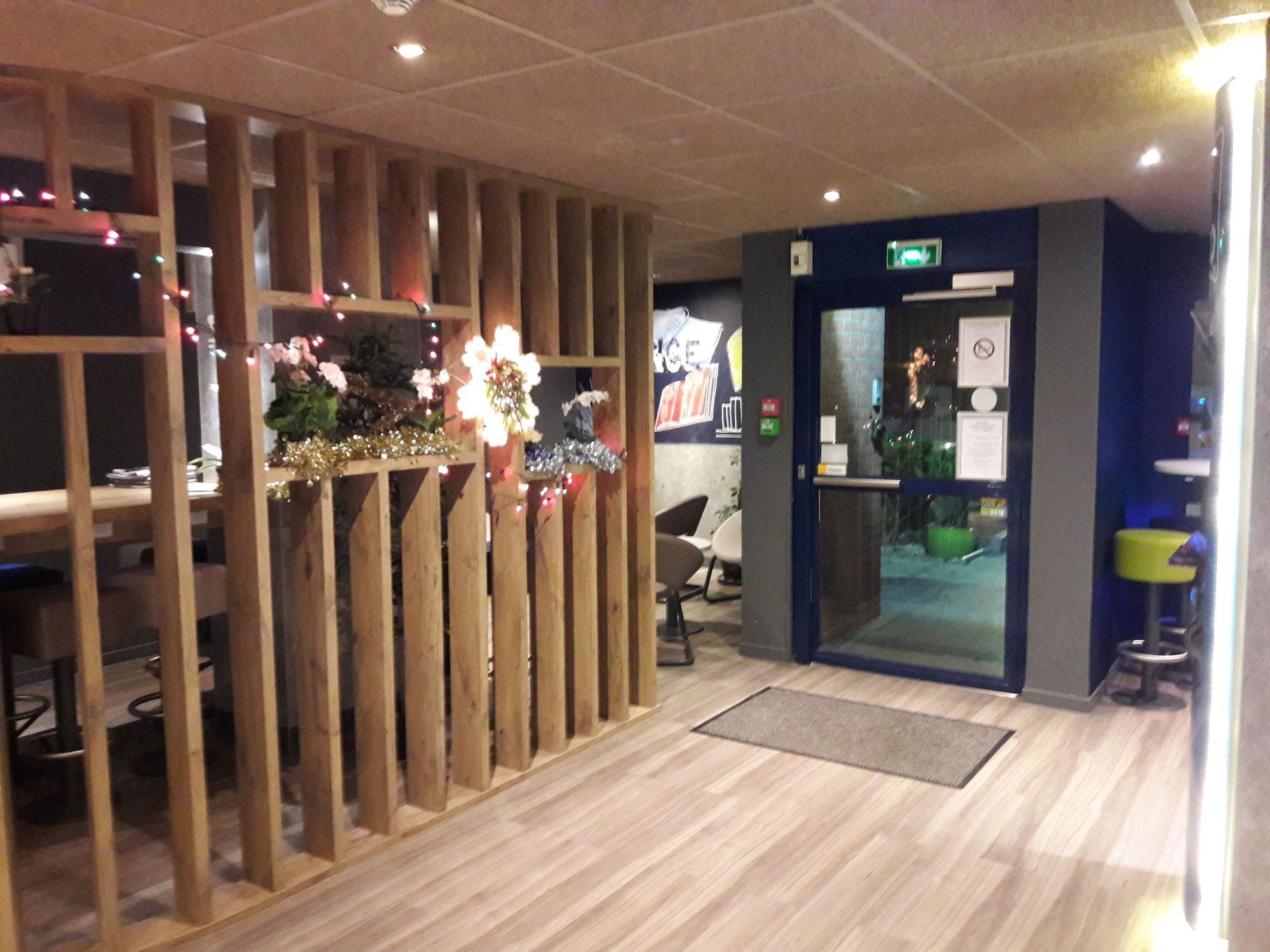 Vista Lobby Ibis Budget Marne-la-Vallée Noisy-le-Grand