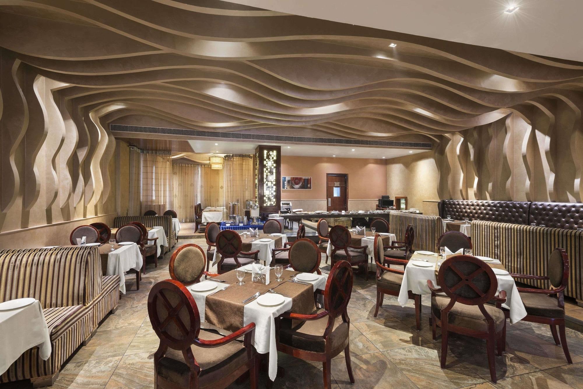 Restaurant Days Hotel by Wyndham Panipat