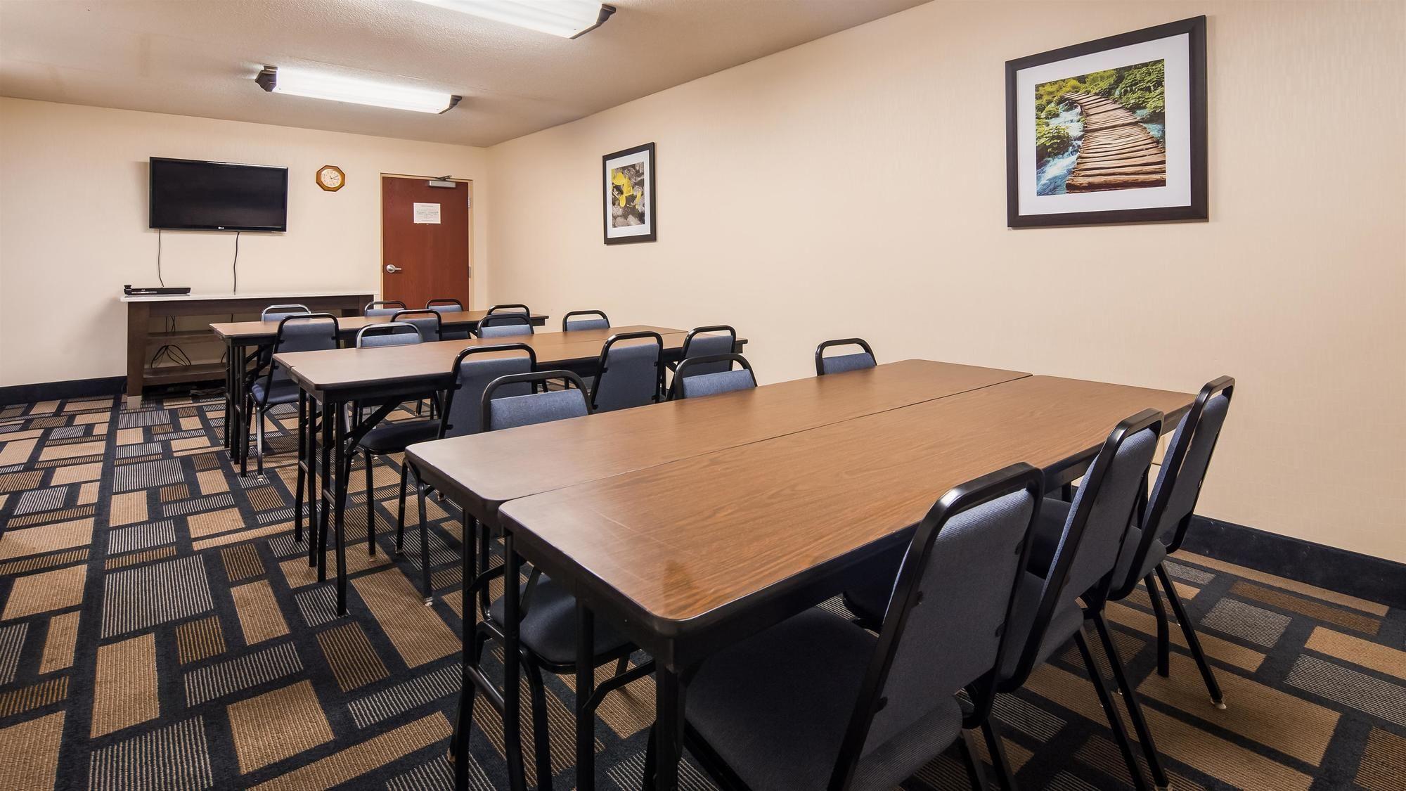 Sala de Reuniones Best Western Plus Berkshire Hills Inn & Suites