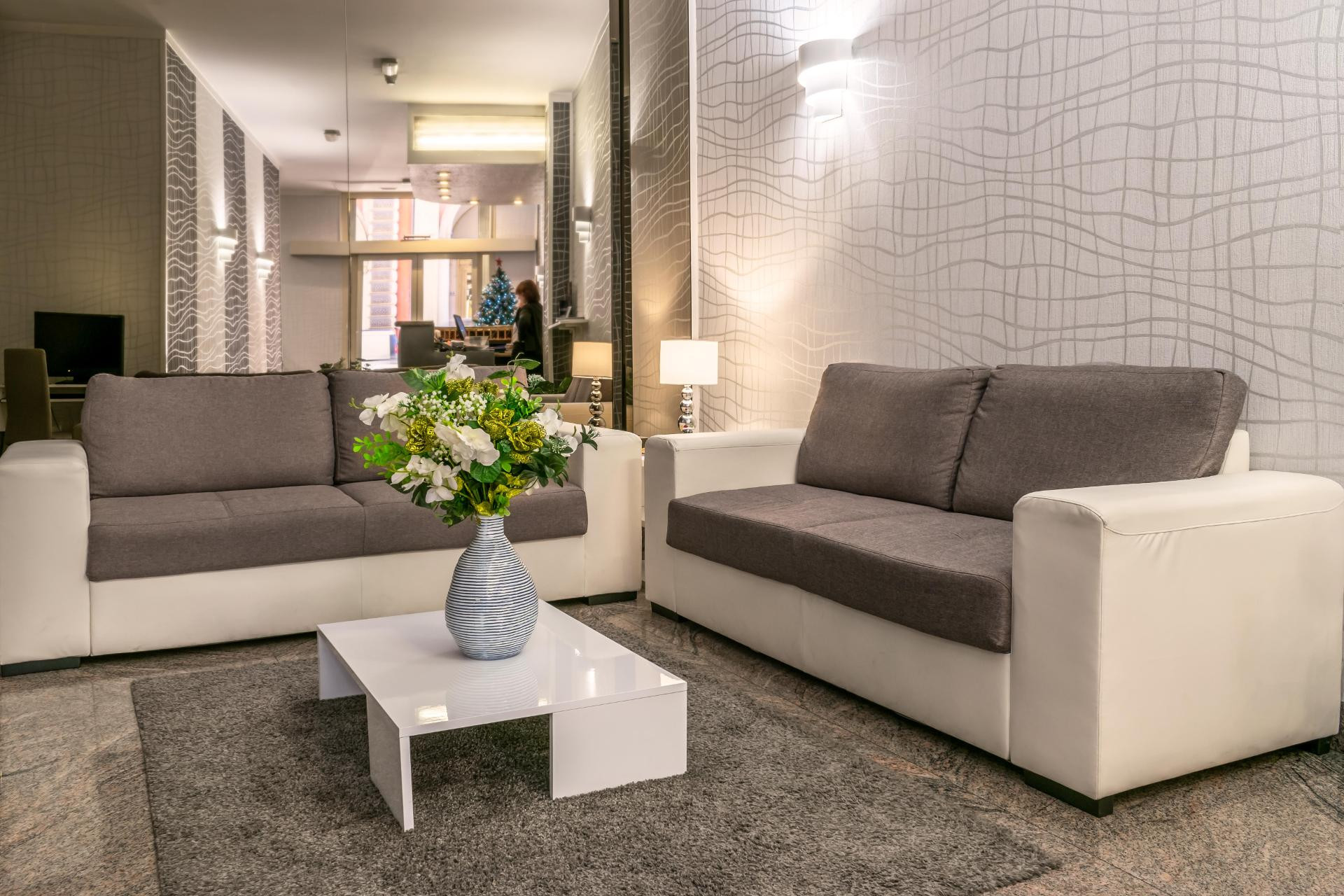 Vista Lobby Hotel Donatello