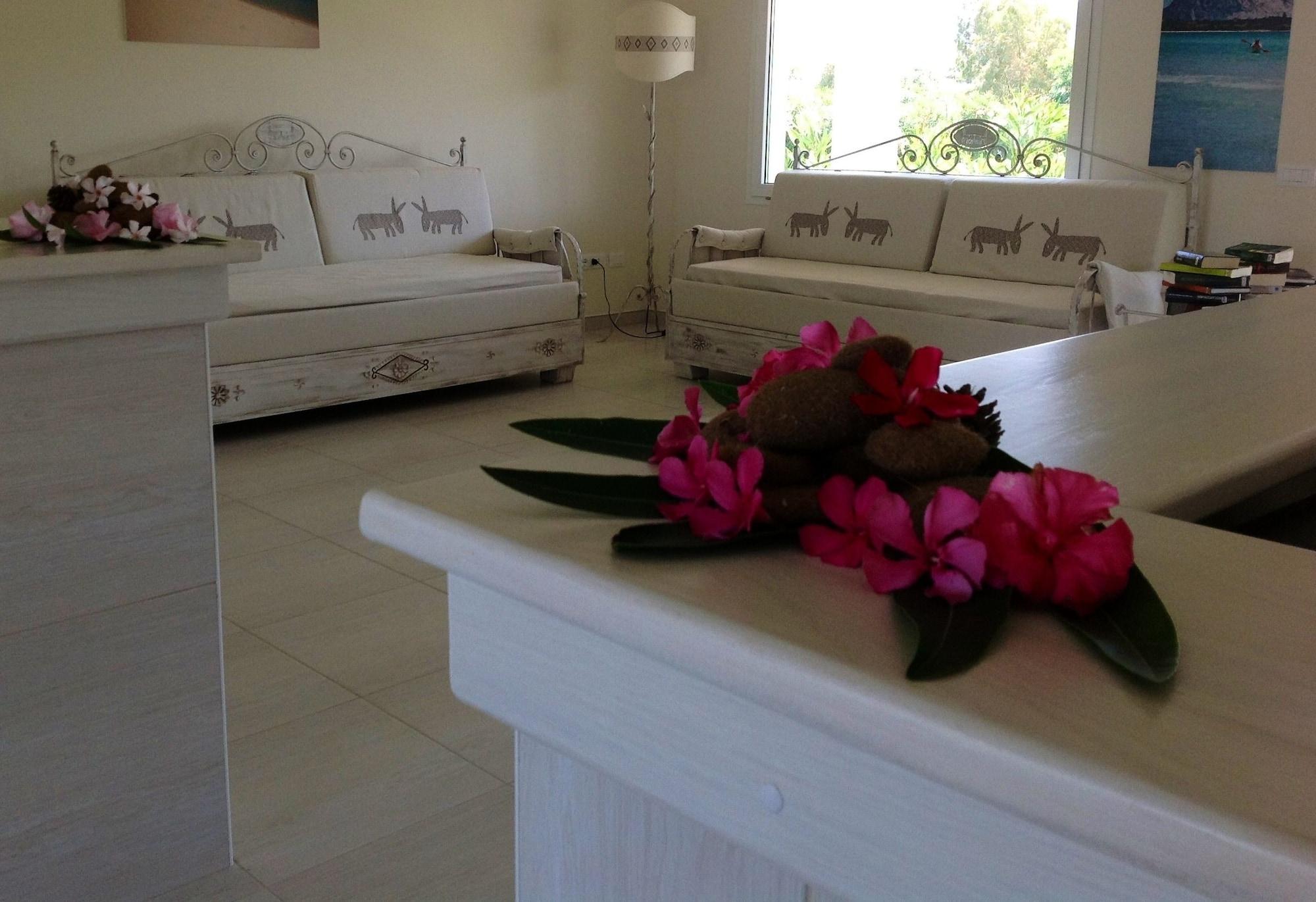 Vista Lobby Beach Hotel Budoni