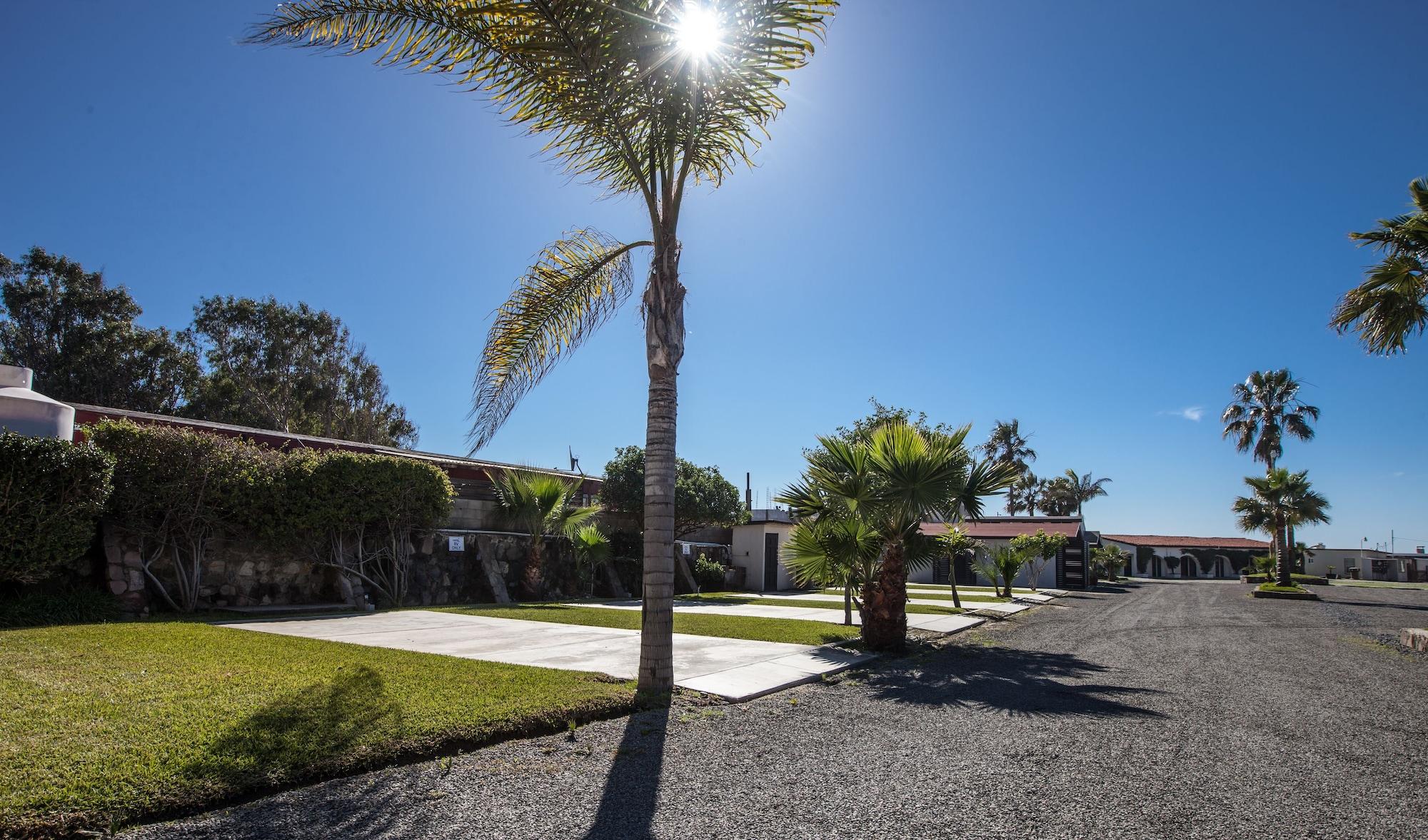 Varios California Villas y Hotel