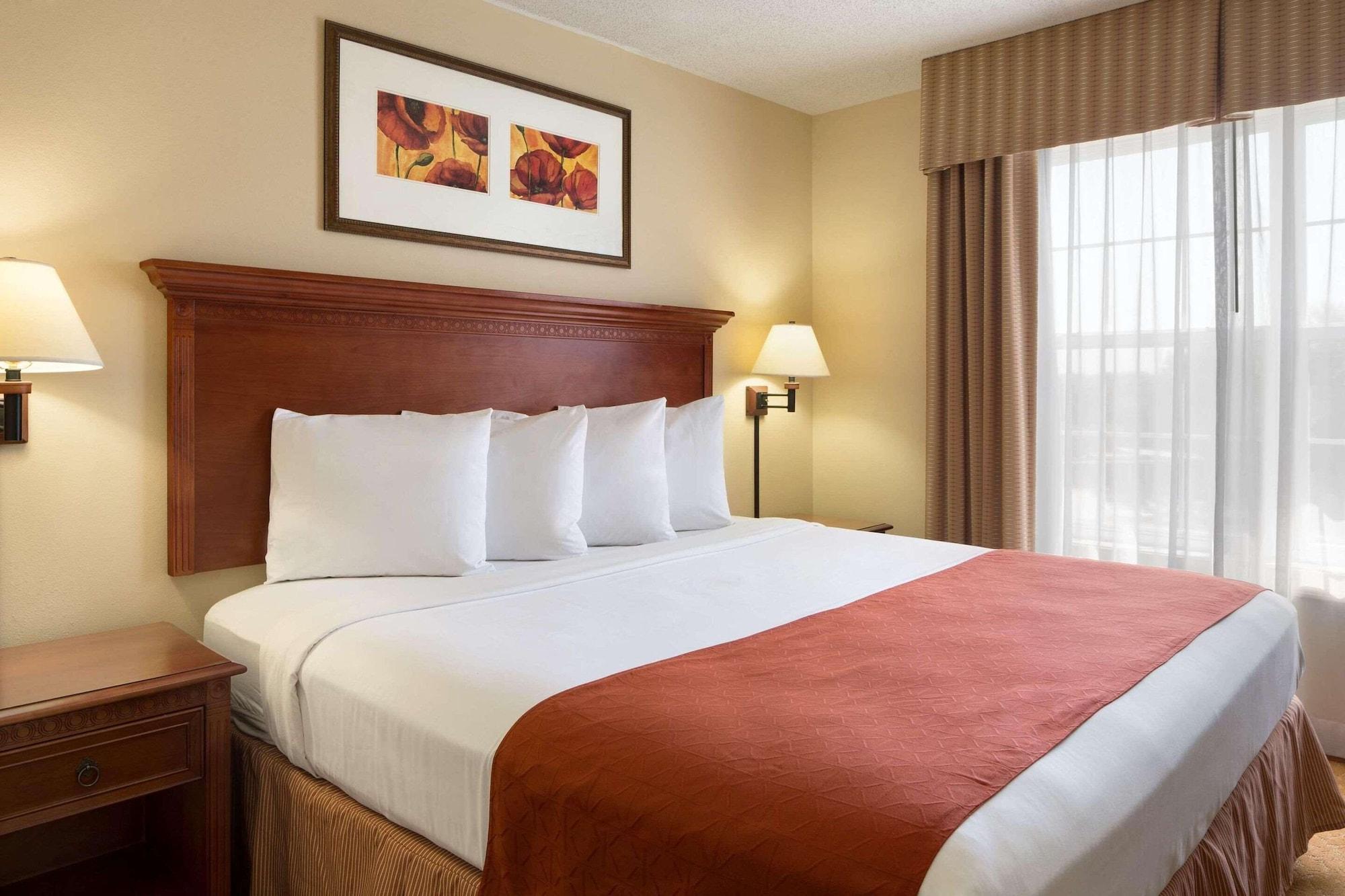 Habitación Country Inn & Suites by Radisson, Baltimore North, MD