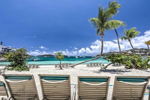 Alquiler Vacacional - Walk to Beach: St Thomas Condo w/ Balconies