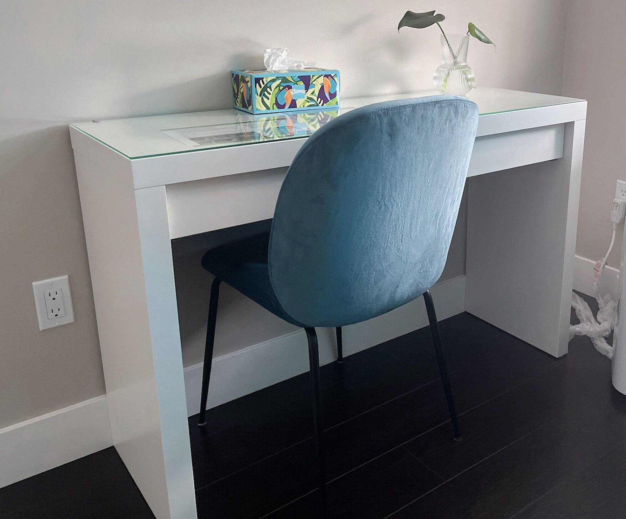 Varios Near Skytrain Private Bedroom Ensuite BathRM Cozy Coffee