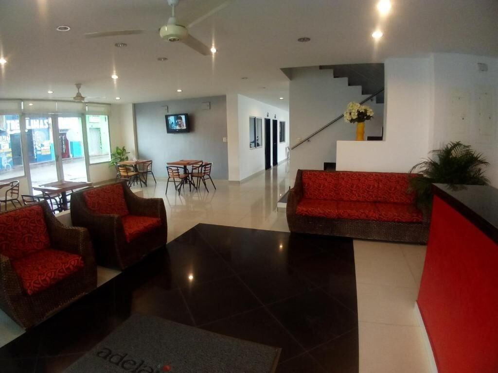 Vista Lobby A&L Hoteles - Hotel Adelaida